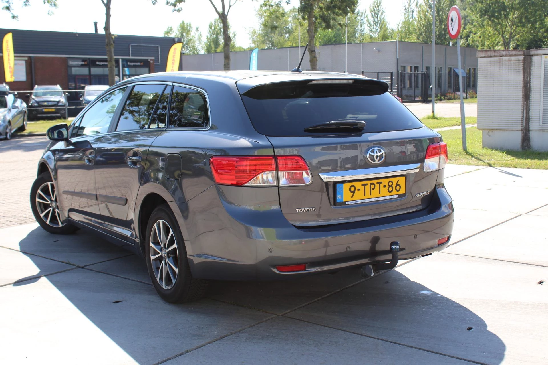 Hoofdafbeelding Toyota Avensis