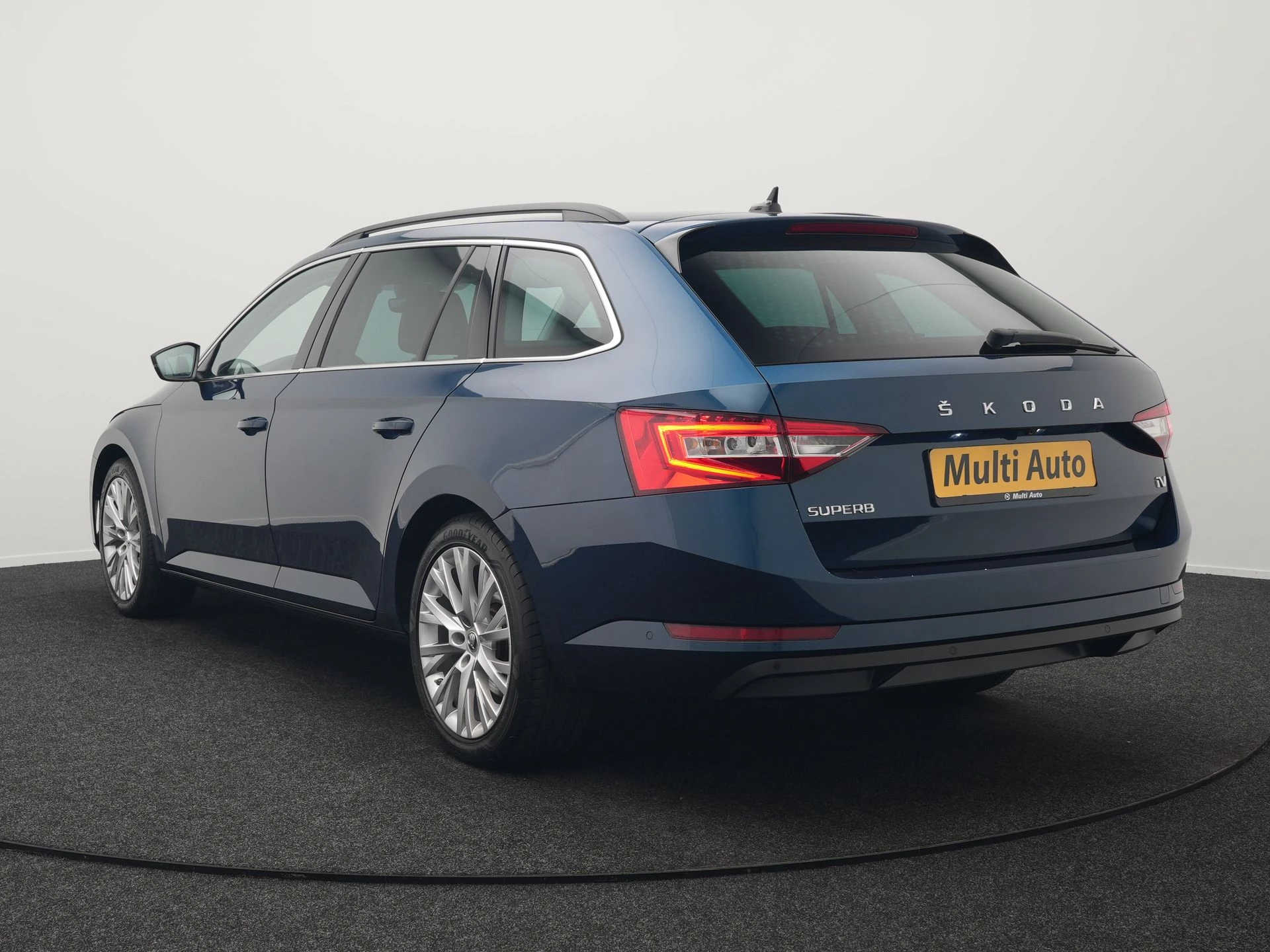 Hoofdafbeelding Škoda Superb