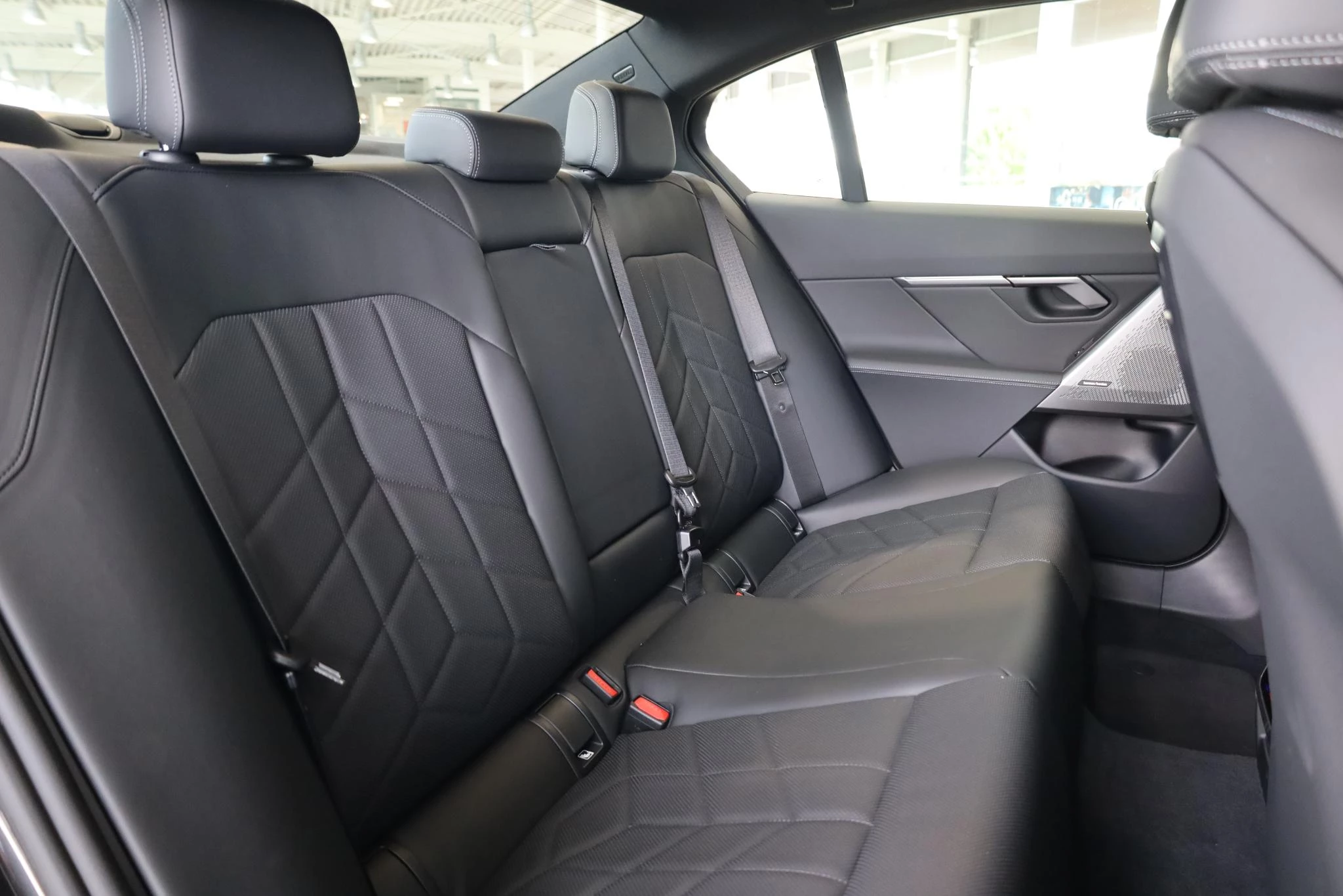 Hoofdafbeelding BMW i5