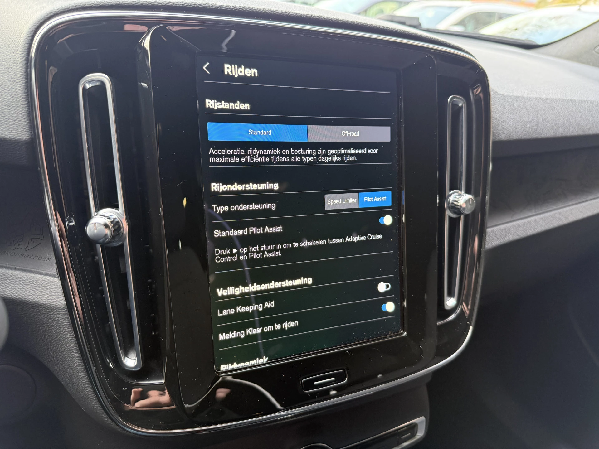 Hoofdafbeelding Volvo C40