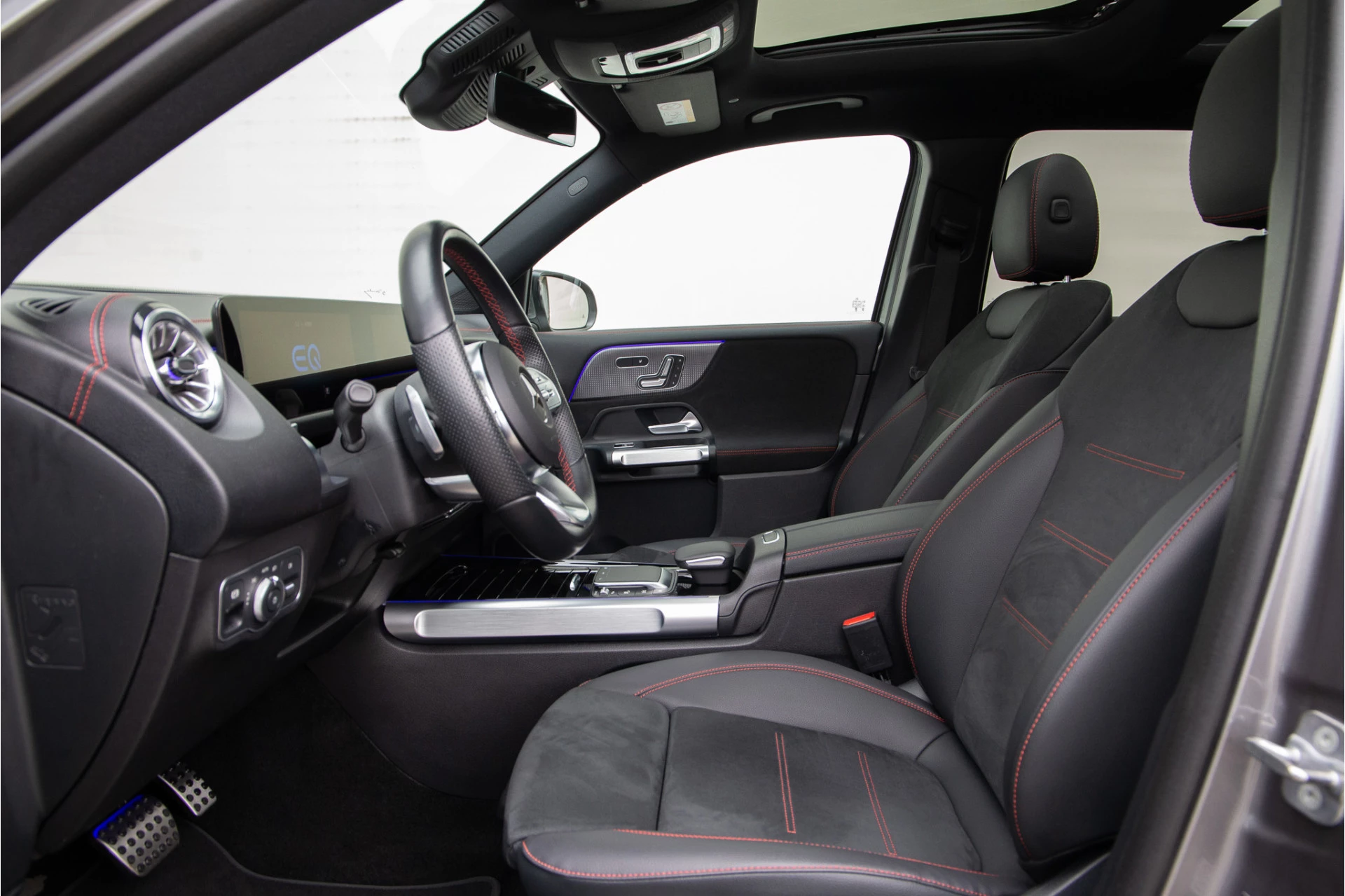 Hoofdafbeelding Mercedes-Benz EQB