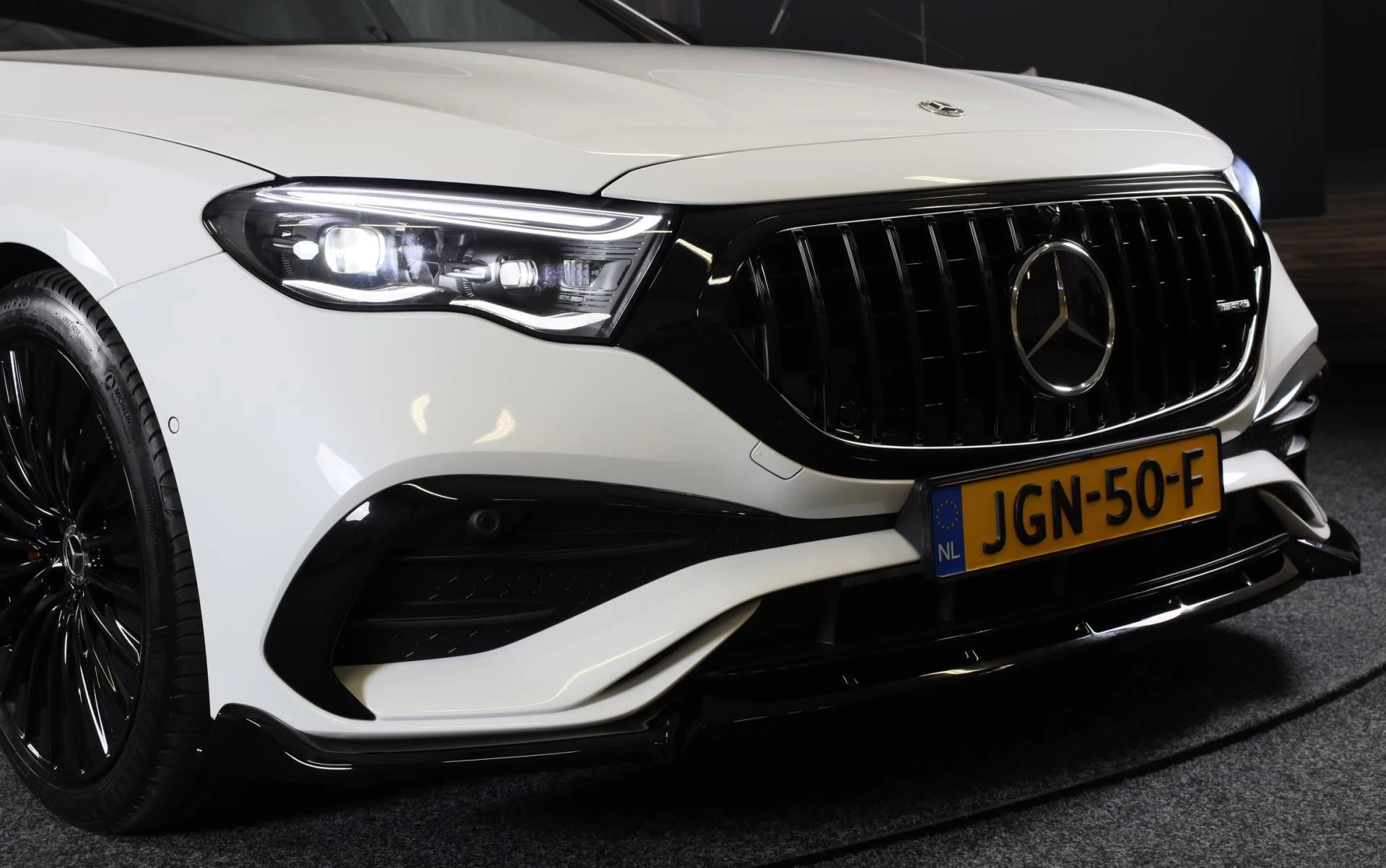 Hoofdafbeelding Mercedes-Benz E-Klasse