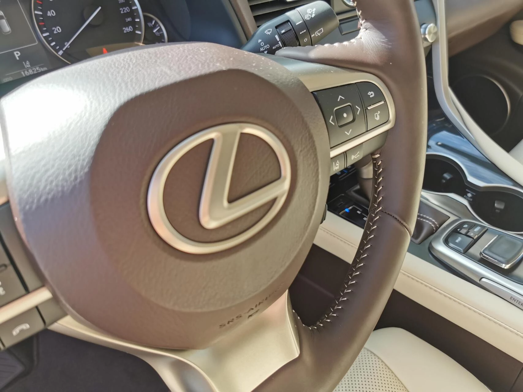 Hoofdafbeelding Lexus RX
