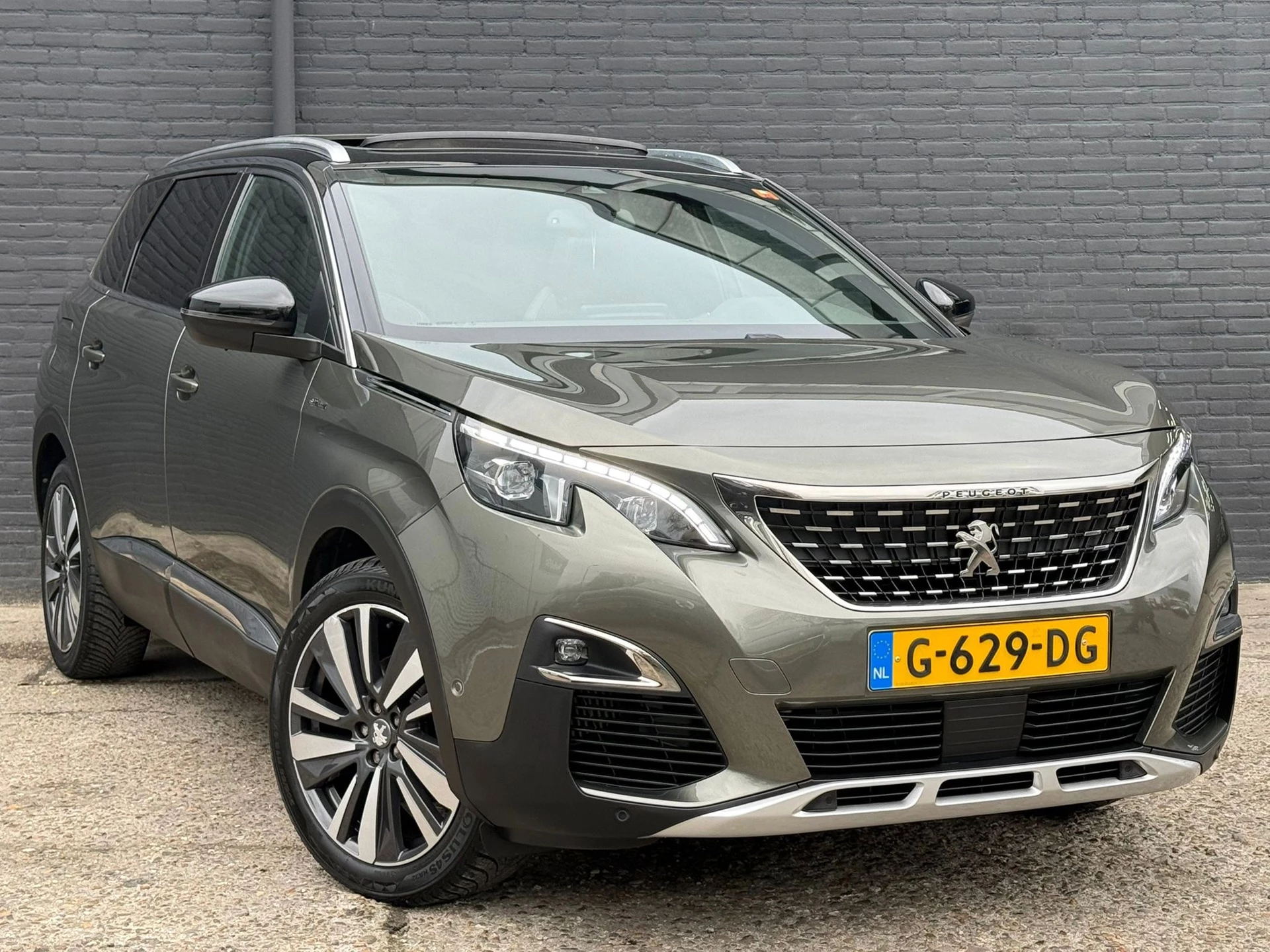 Hoofdafbeelding Peugeot 5008