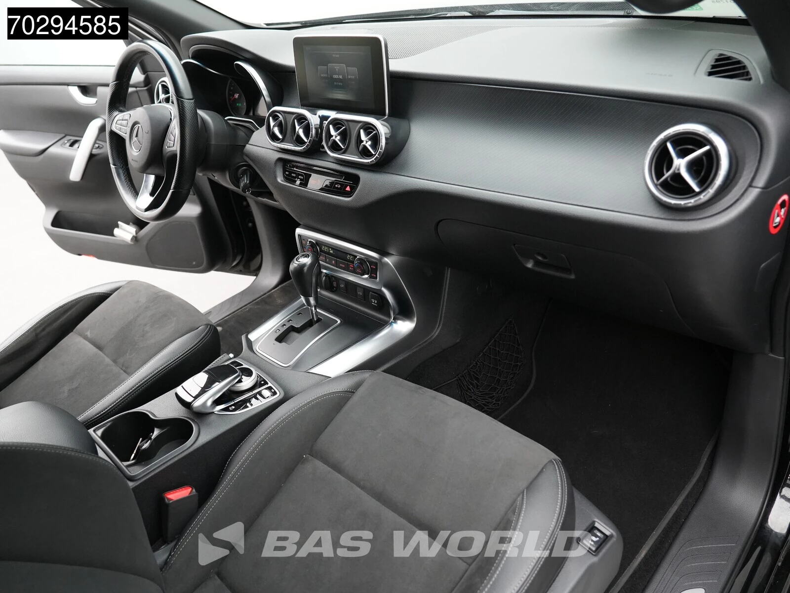 Hoofdafbeelding Mercedes-Benz X-Klasse
