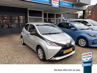 Hoofdafbeelding Toyota Aygo Toyota Aygo 1.0 VVT-I X-FUN