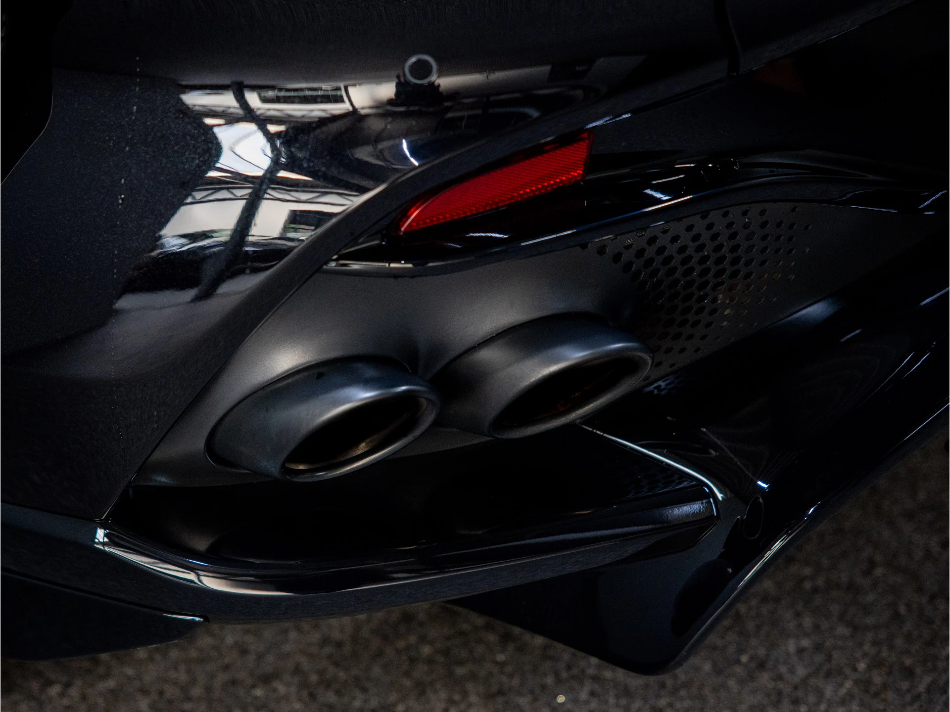 Hoofdafbeelding Aston Martin DBX