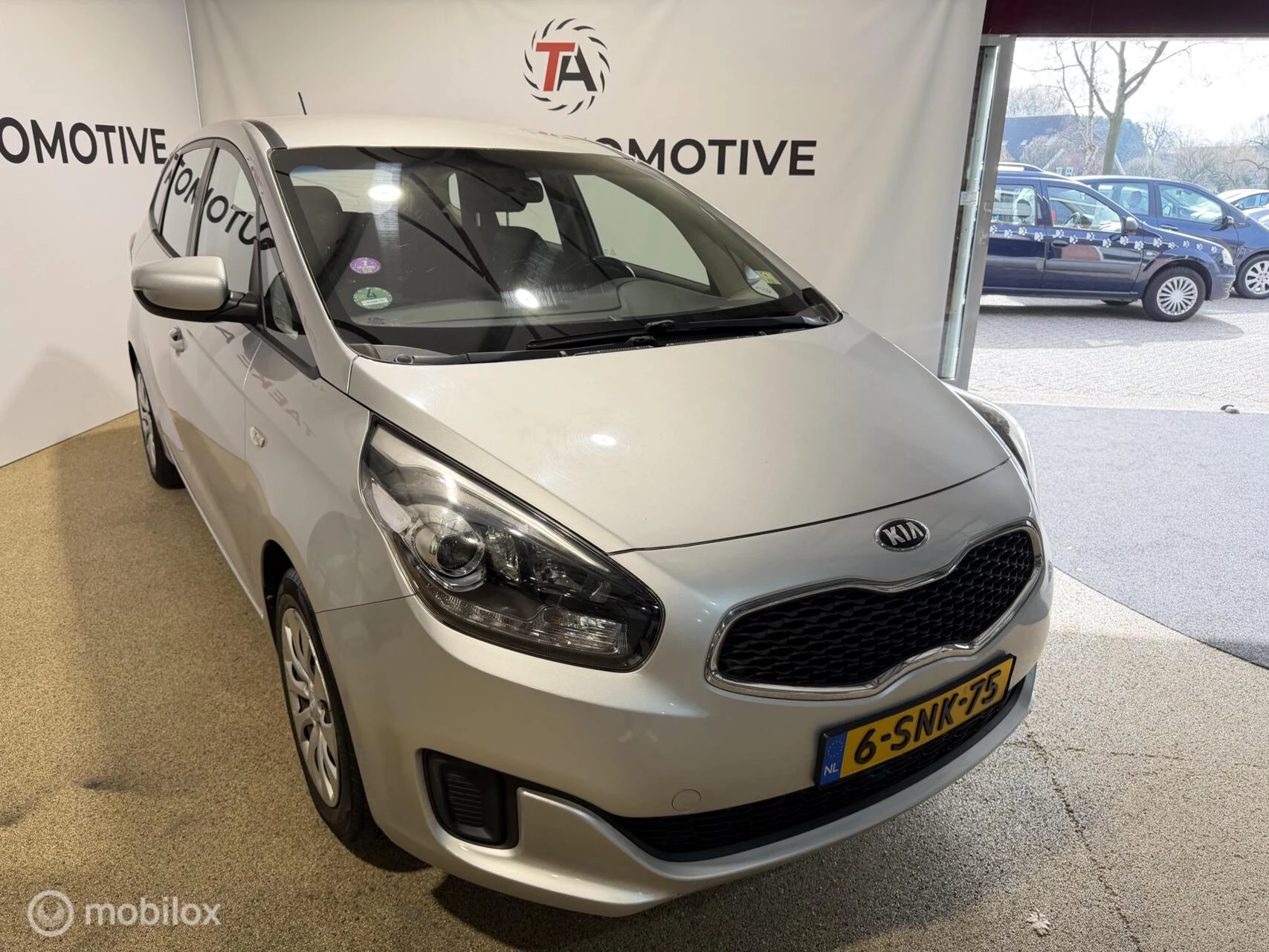 Hoofdafbeelding Kia Carens
