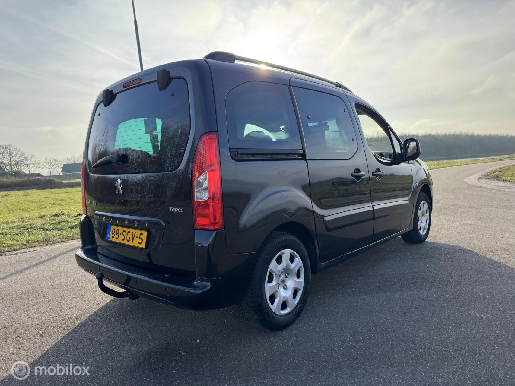 Hoofdafbeelding Peugeot Partner