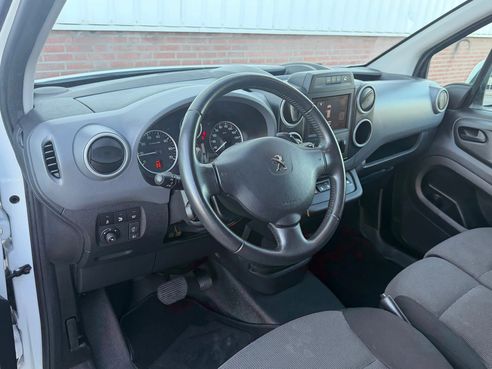 Hoofdafbeelding Peugeot Partner