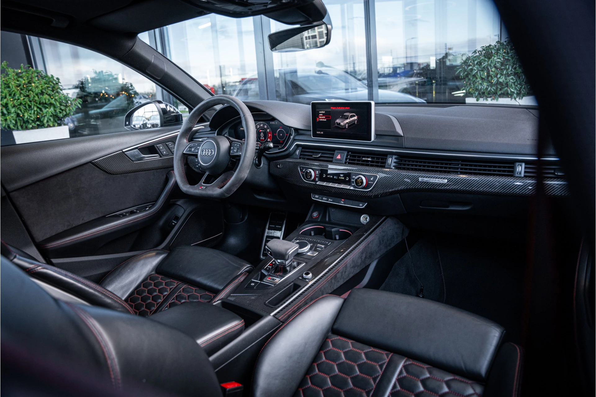 Hoofdafbeelding Audi RS4