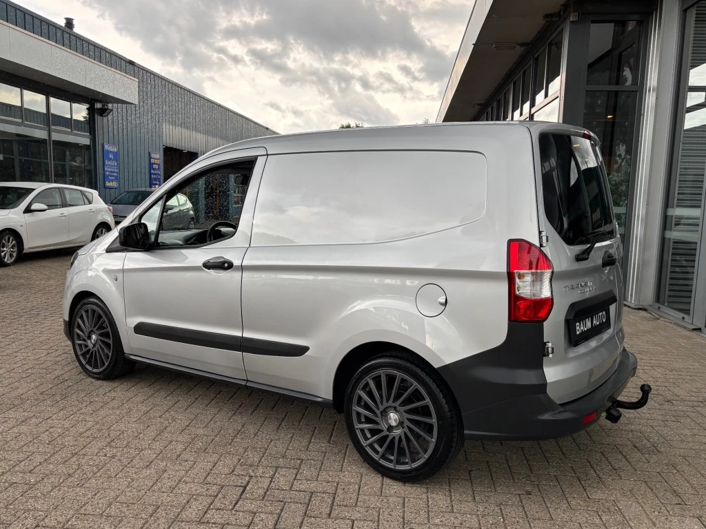 Hoofdafbeelding Ford Transit Courier