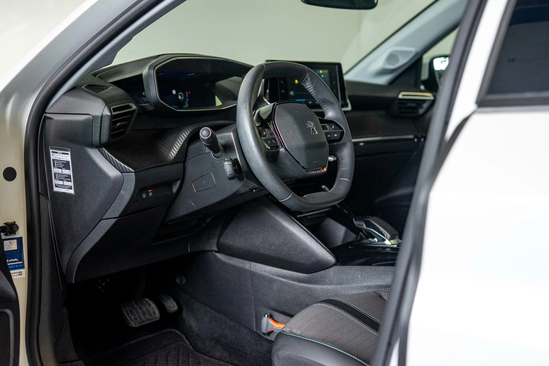 Hoofdafbeelding Peugeot e-208