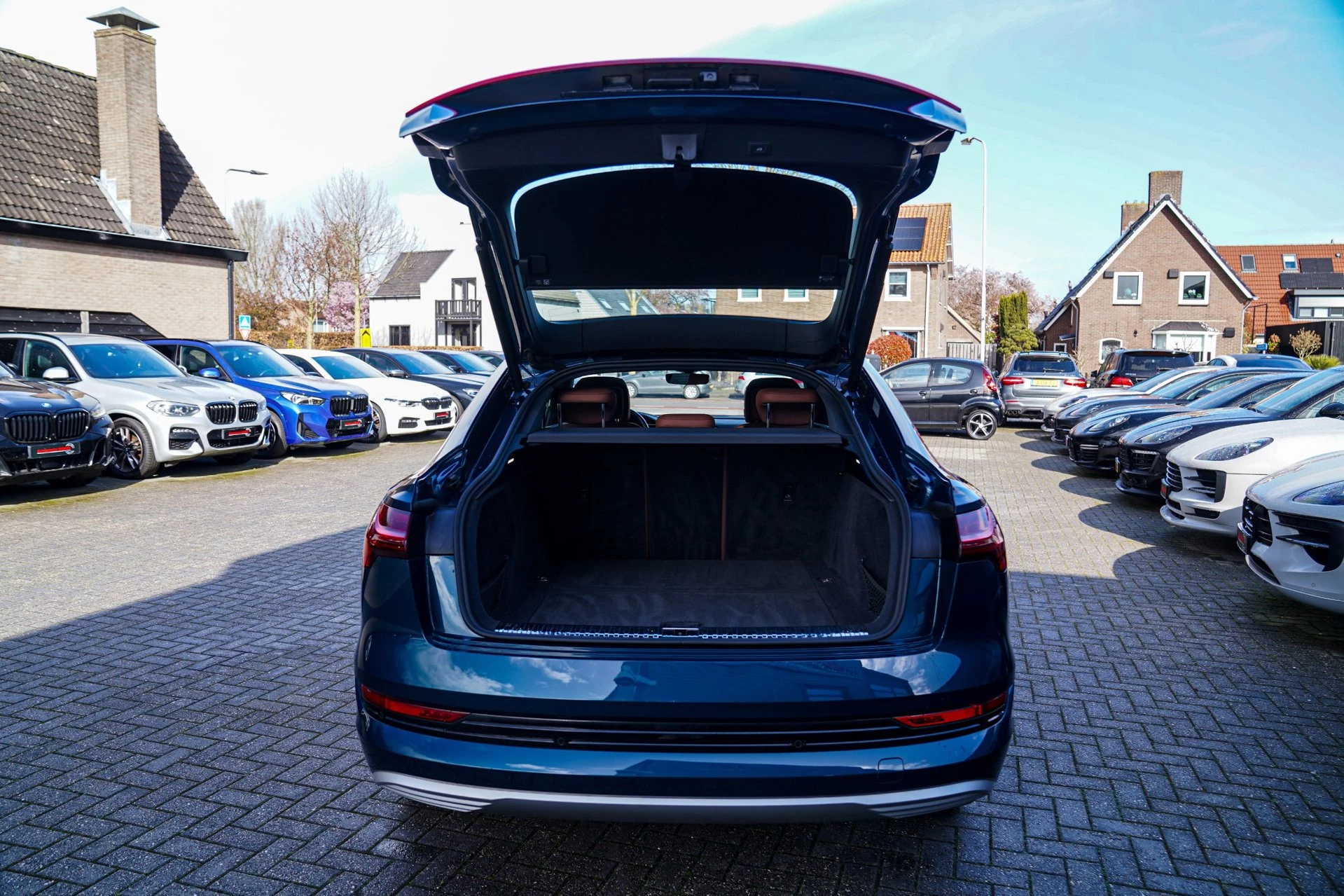 Hoofdafbeelding Audi e-tron