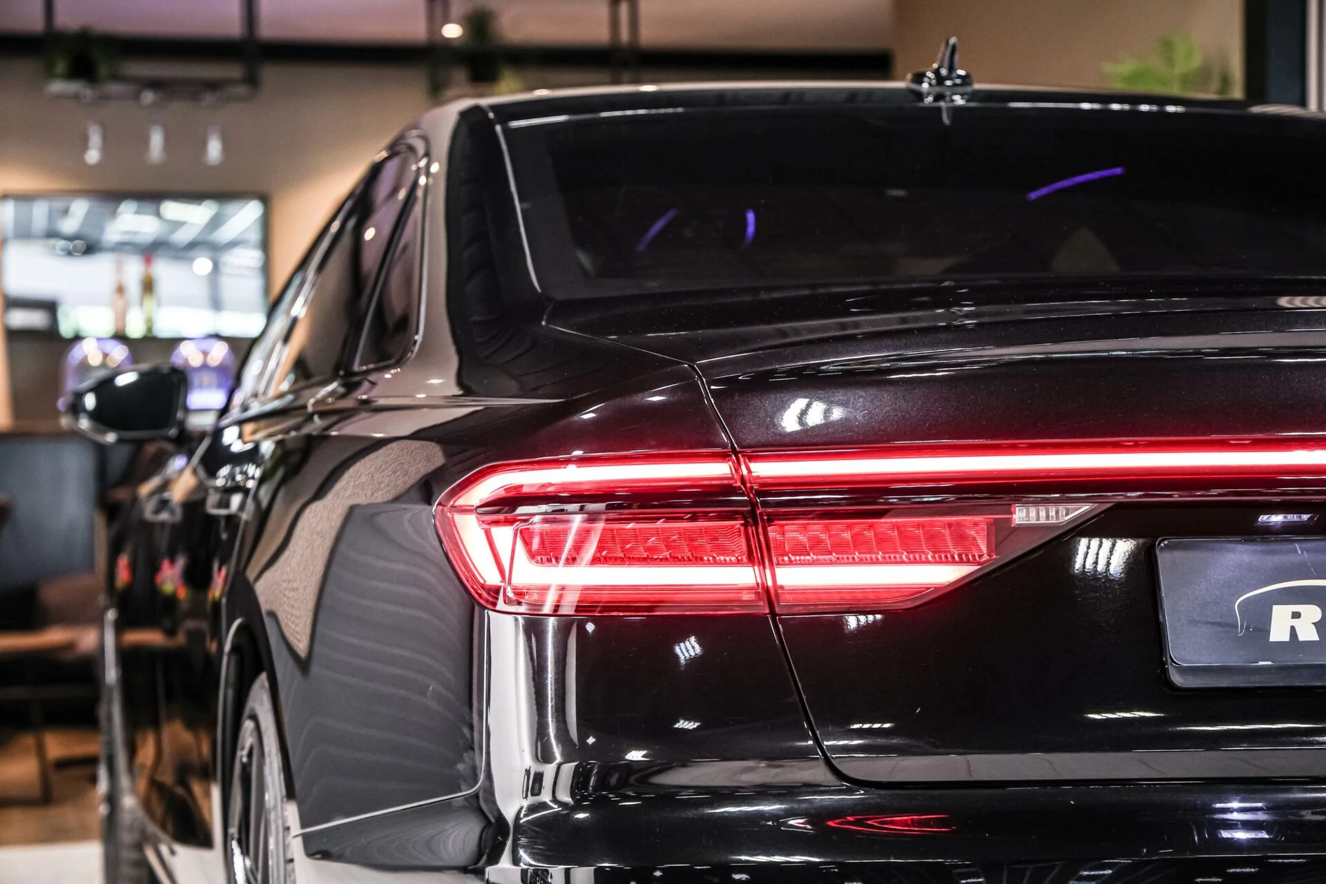 Hoofdafbeelding Audi A8