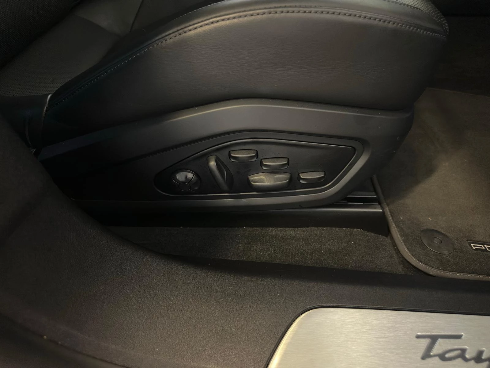 Hoofdafbeelding Porsche Taycan