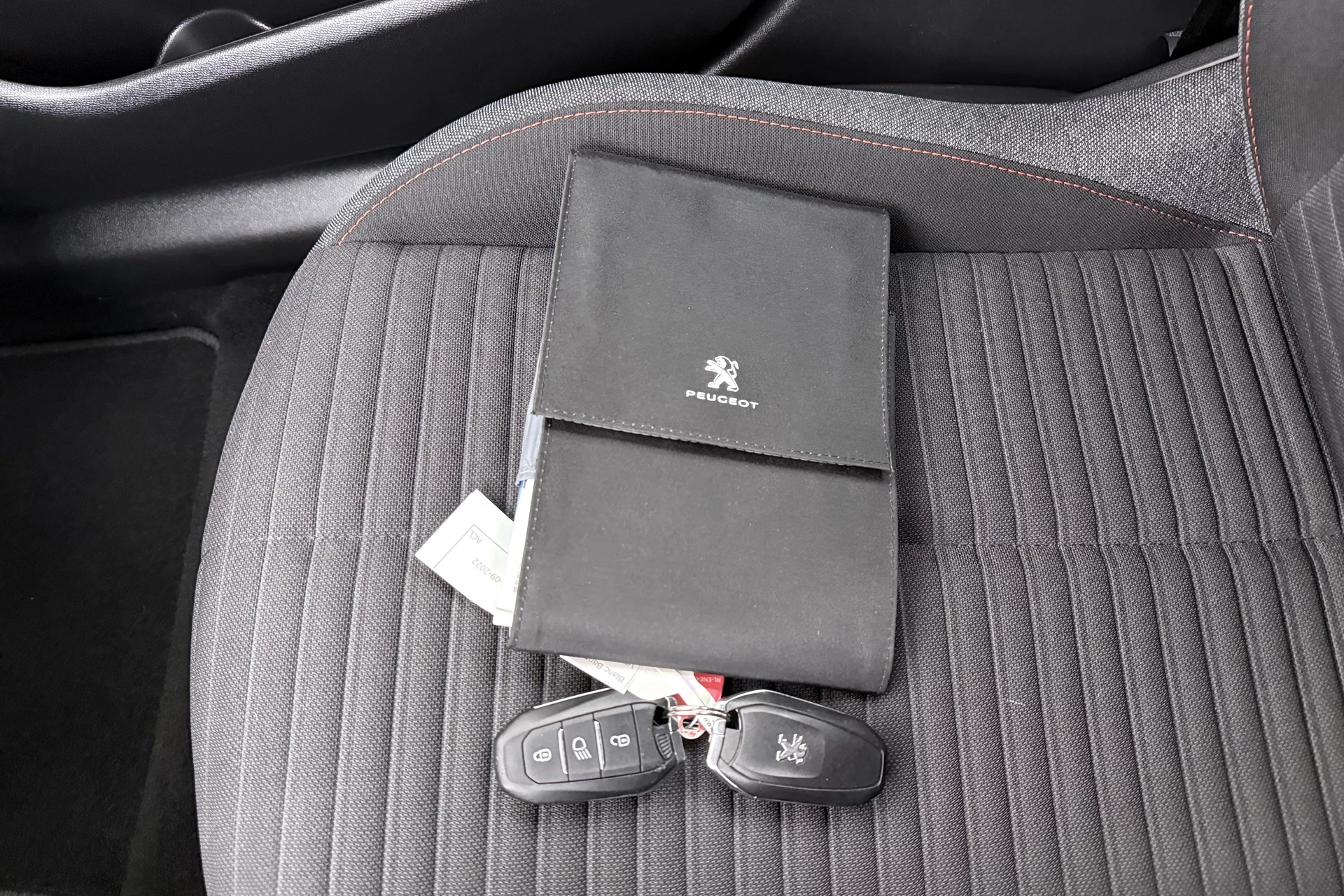 Hoofdafbeelding Peugeot e-208