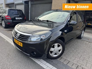 Hoofdafbeelding Dacia Sandero Dacia Sandero 1.2 Blacklineb AIRCO NAVI NAP APK HANDEL PRIJS