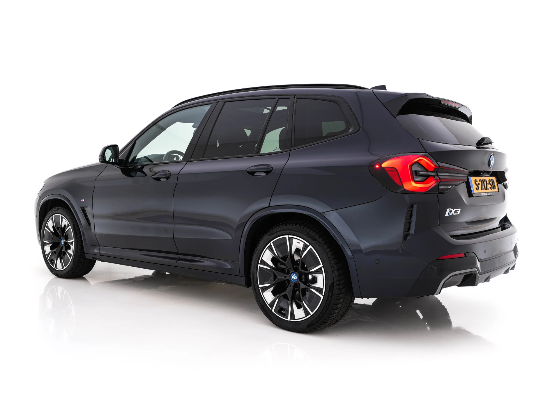 Hoofdafbeelding BMW iX3