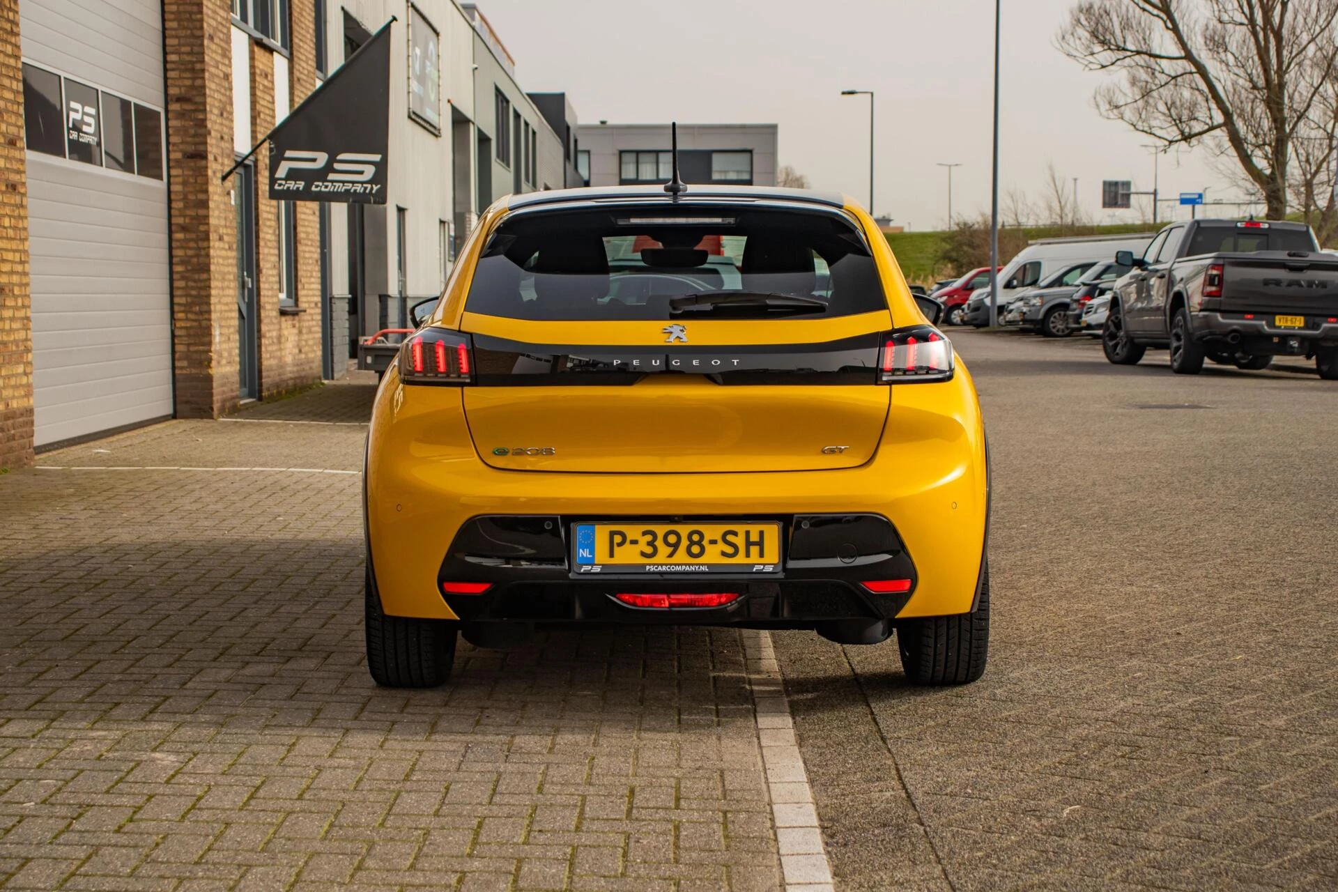 Hoofdafbeelding Peugeot e-208