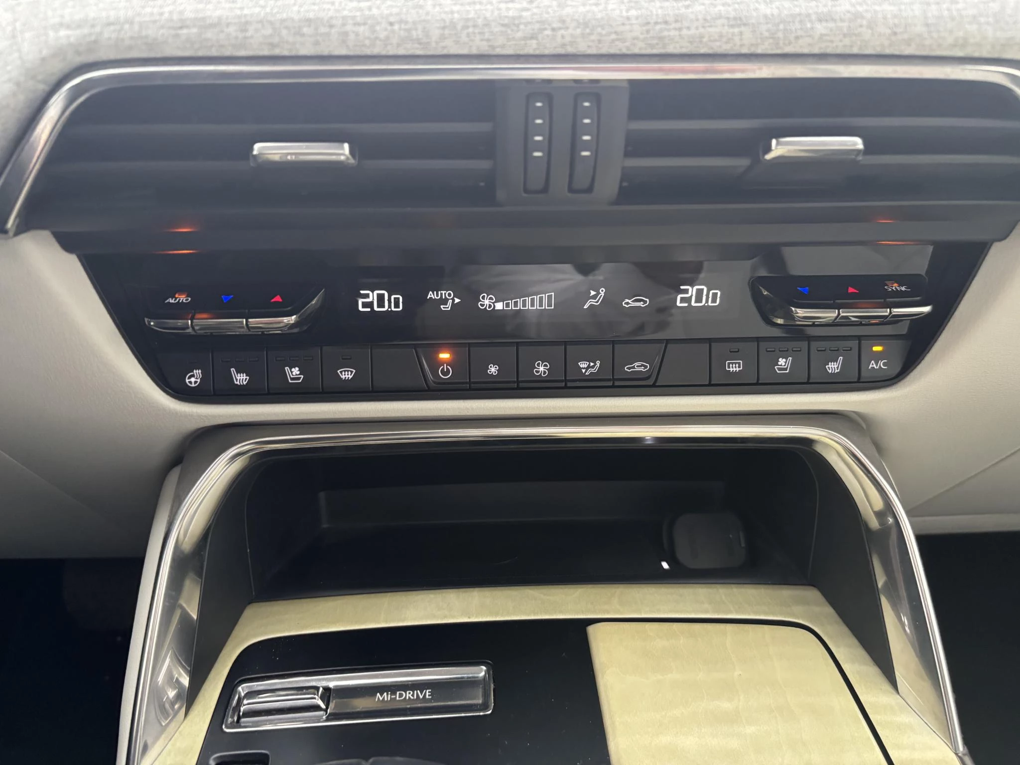 Hoofdafbeelding Mazda CX-60