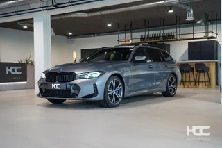 Hoofdafbeelding BMW 3 Serie BMW 330 e M Sport | Pano | Memory | Head Up | BTW