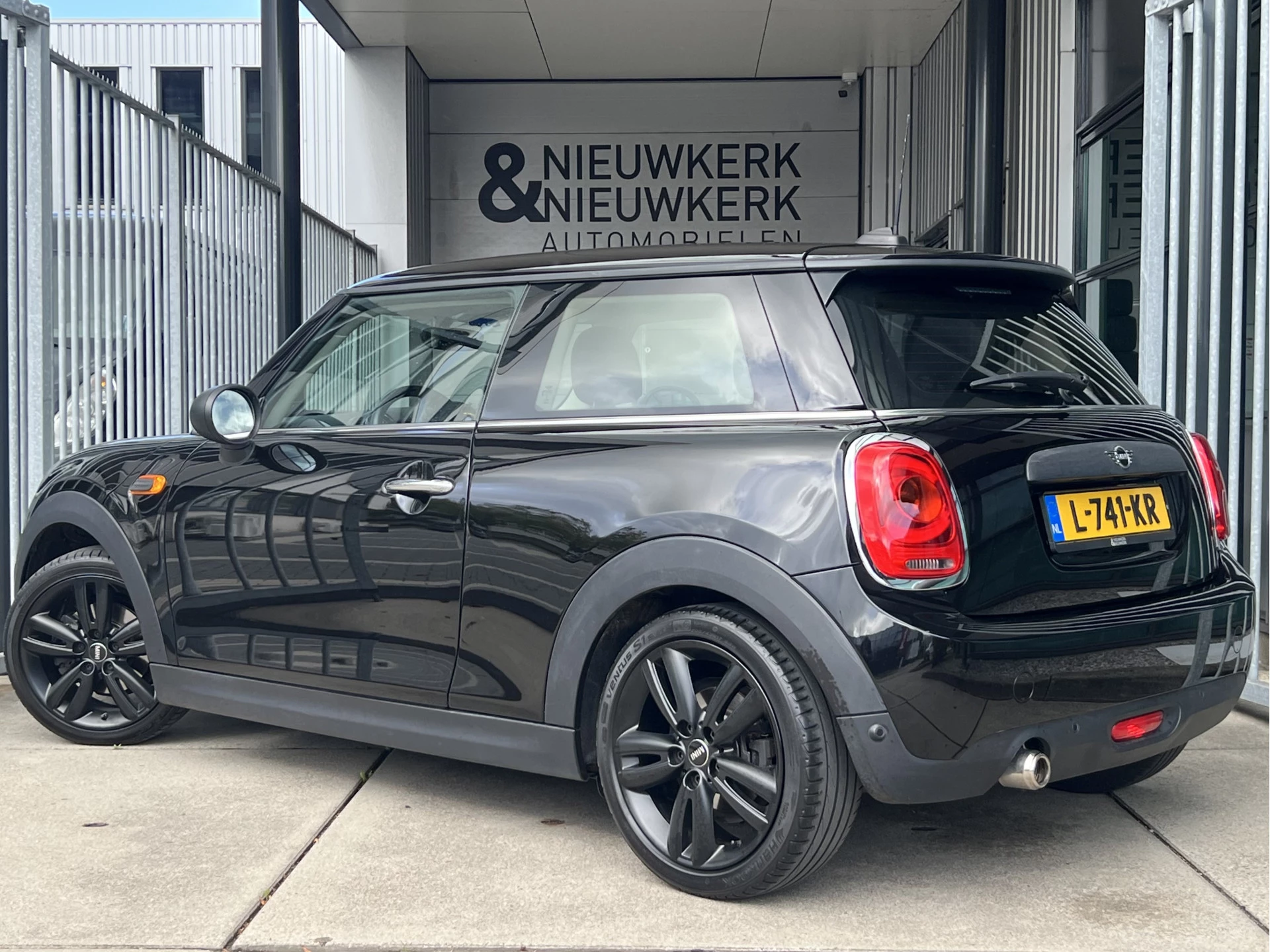 Hoofdafbeelding MINI One