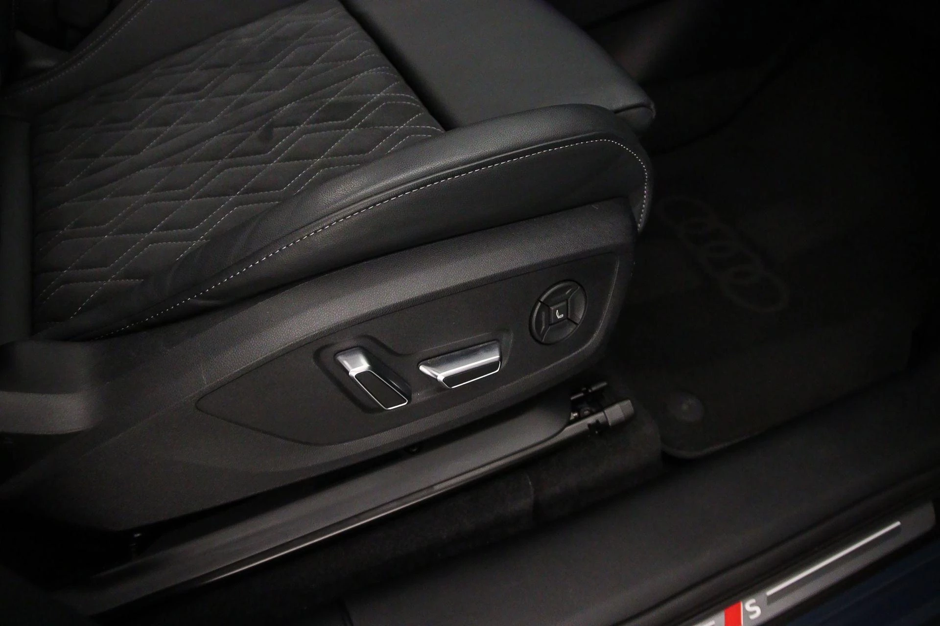 Hoofdafbeelding Audi Q6 e-tron