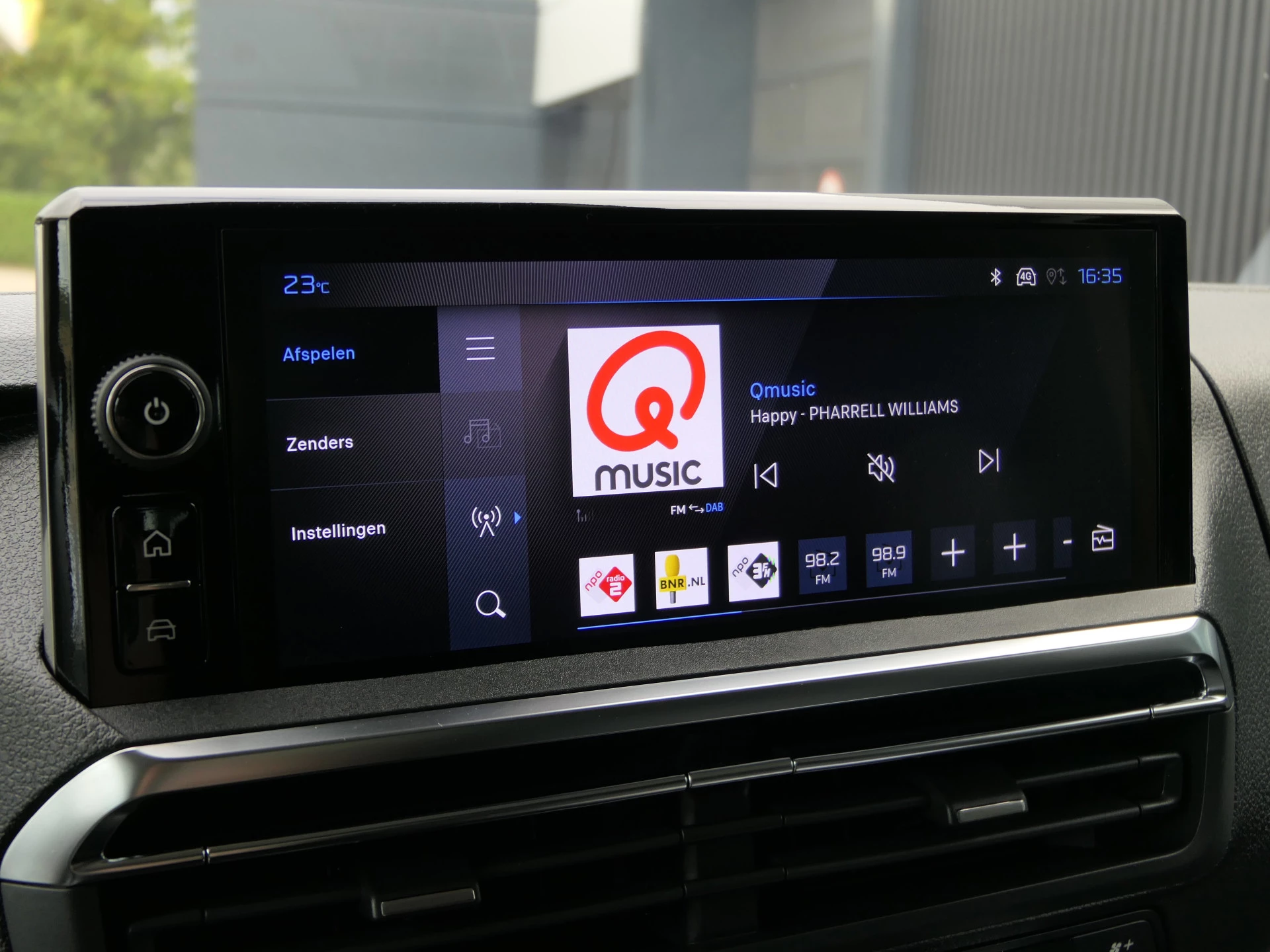 Hoofdafbeelding Peugeot e-Traveller