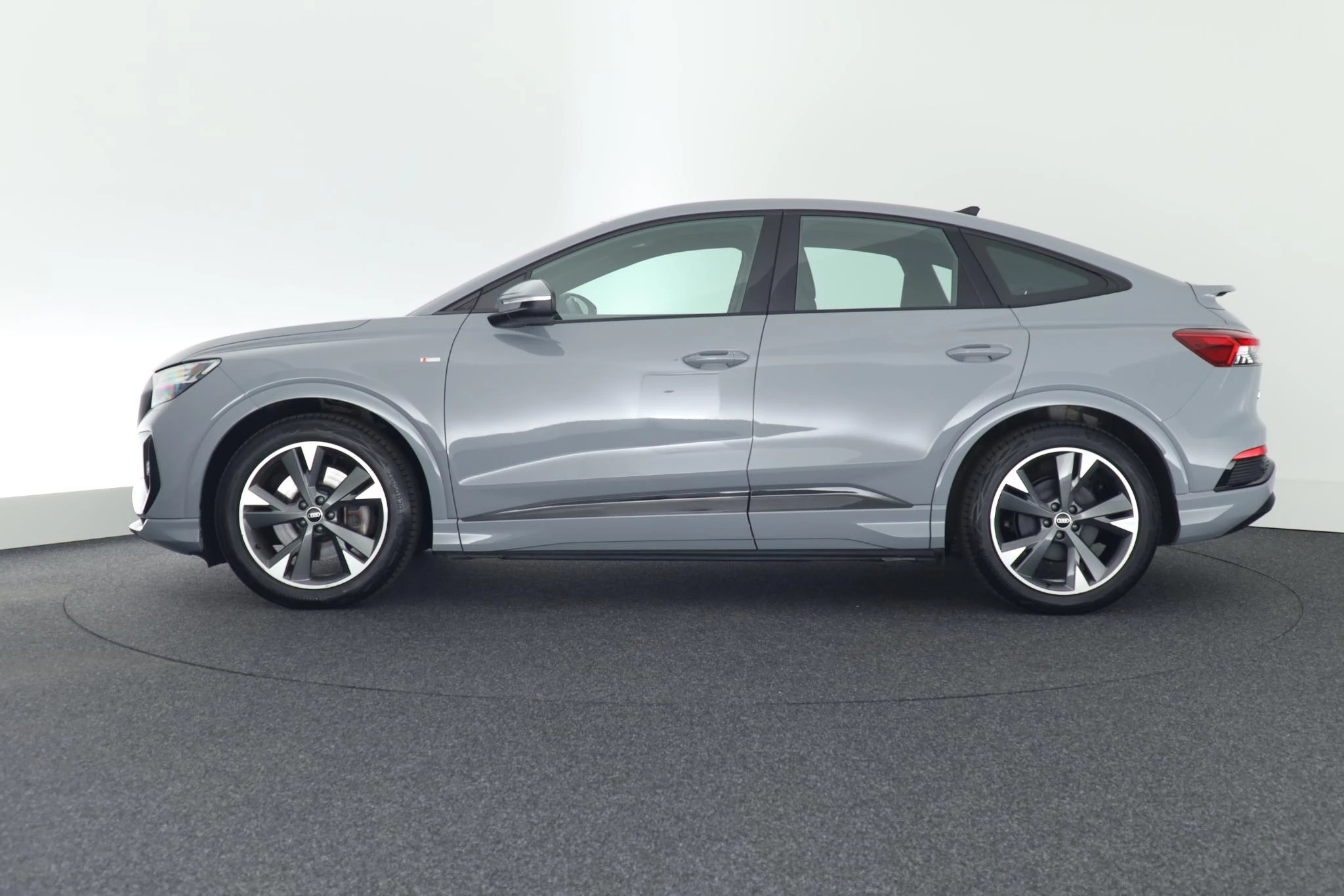Hoofdafbeelding Audi Q4 Sportback e-tron