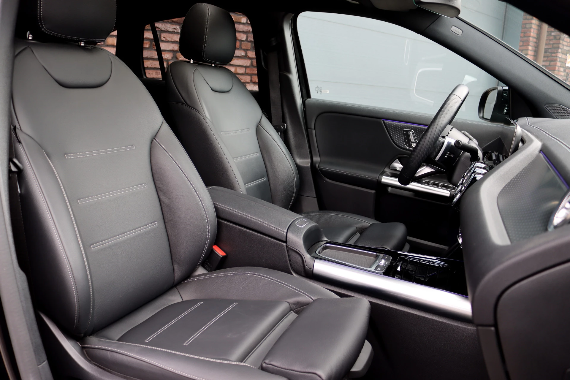 Hoofdafbeelding Mercedes-Benz EQA