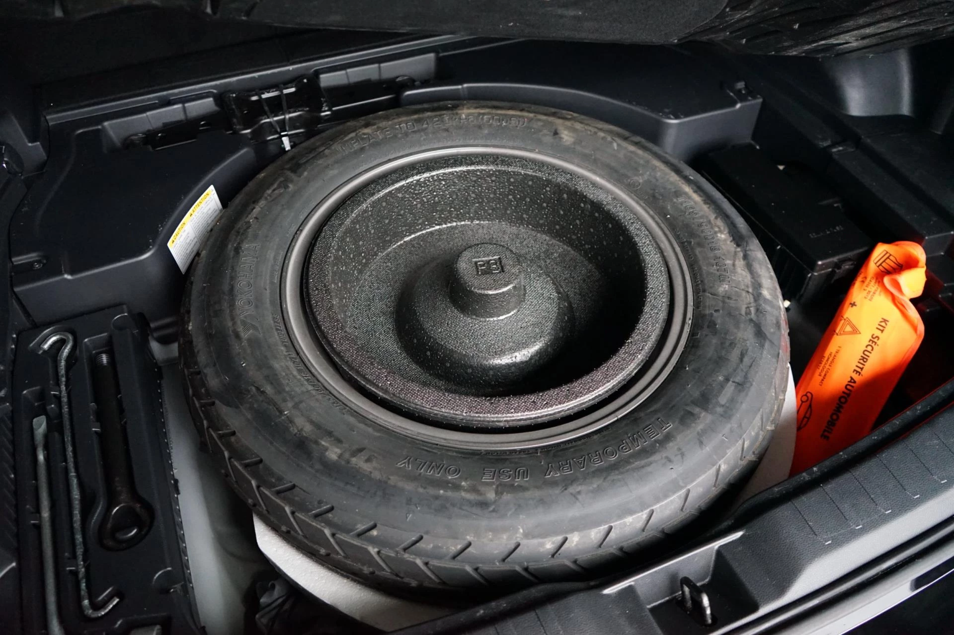 Hoofdafbeelding Suzuki Across