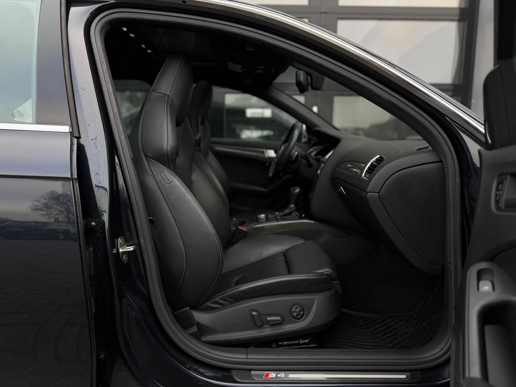 Hoofdafbeelding Audi S4