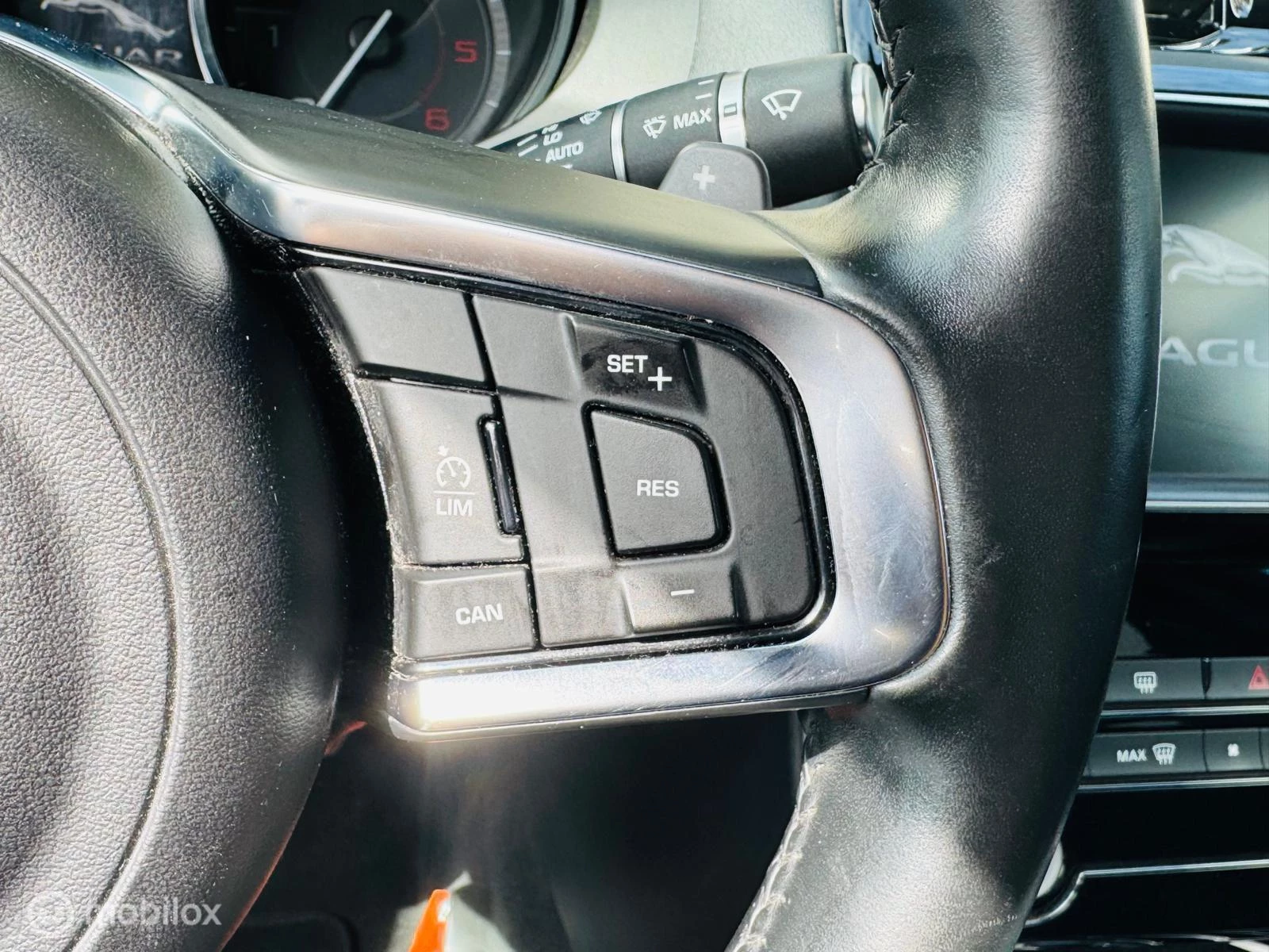 Hoofdafbeelding Jaguar XE