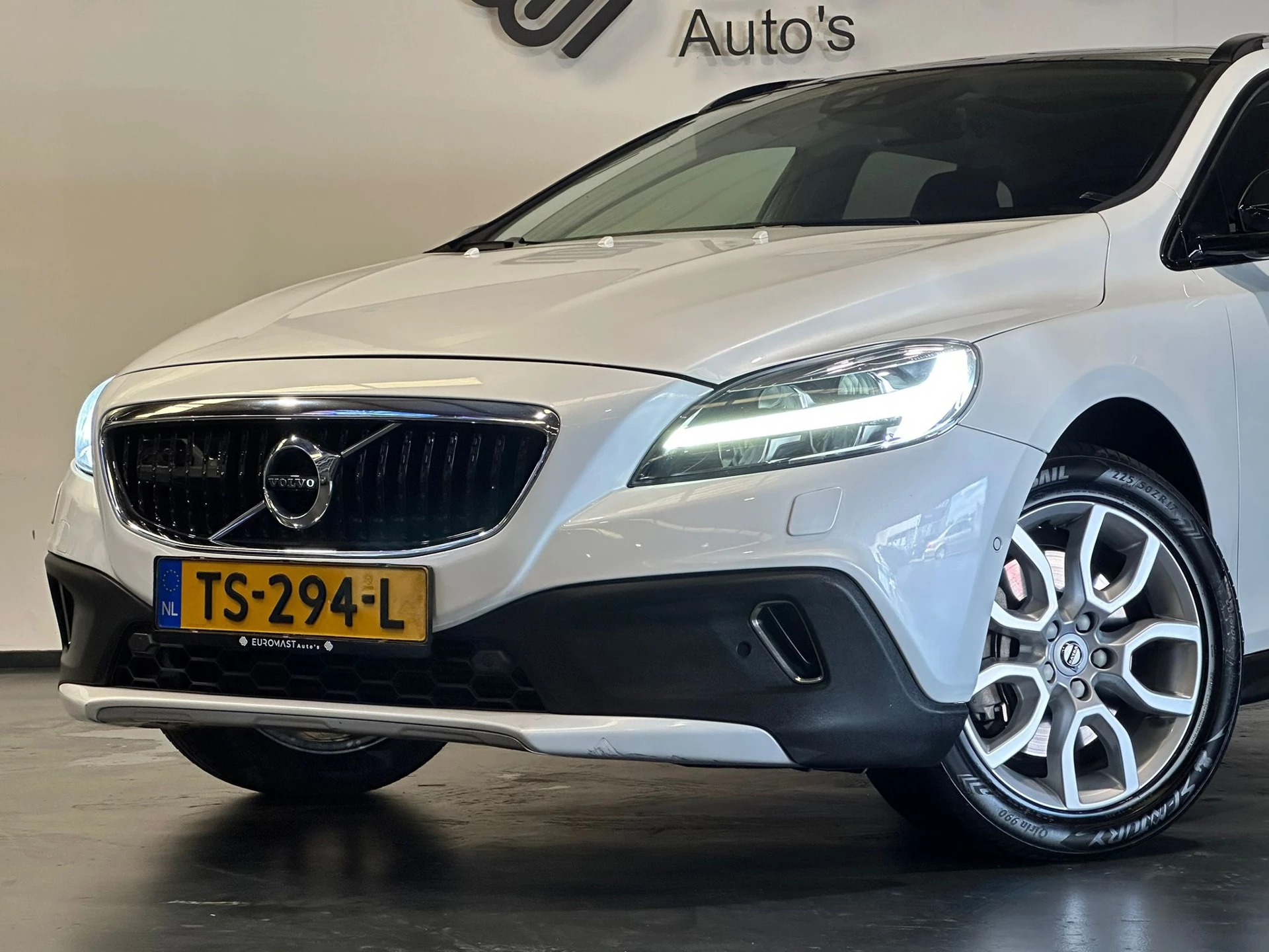 Hoofdafbeelding Volvo V40