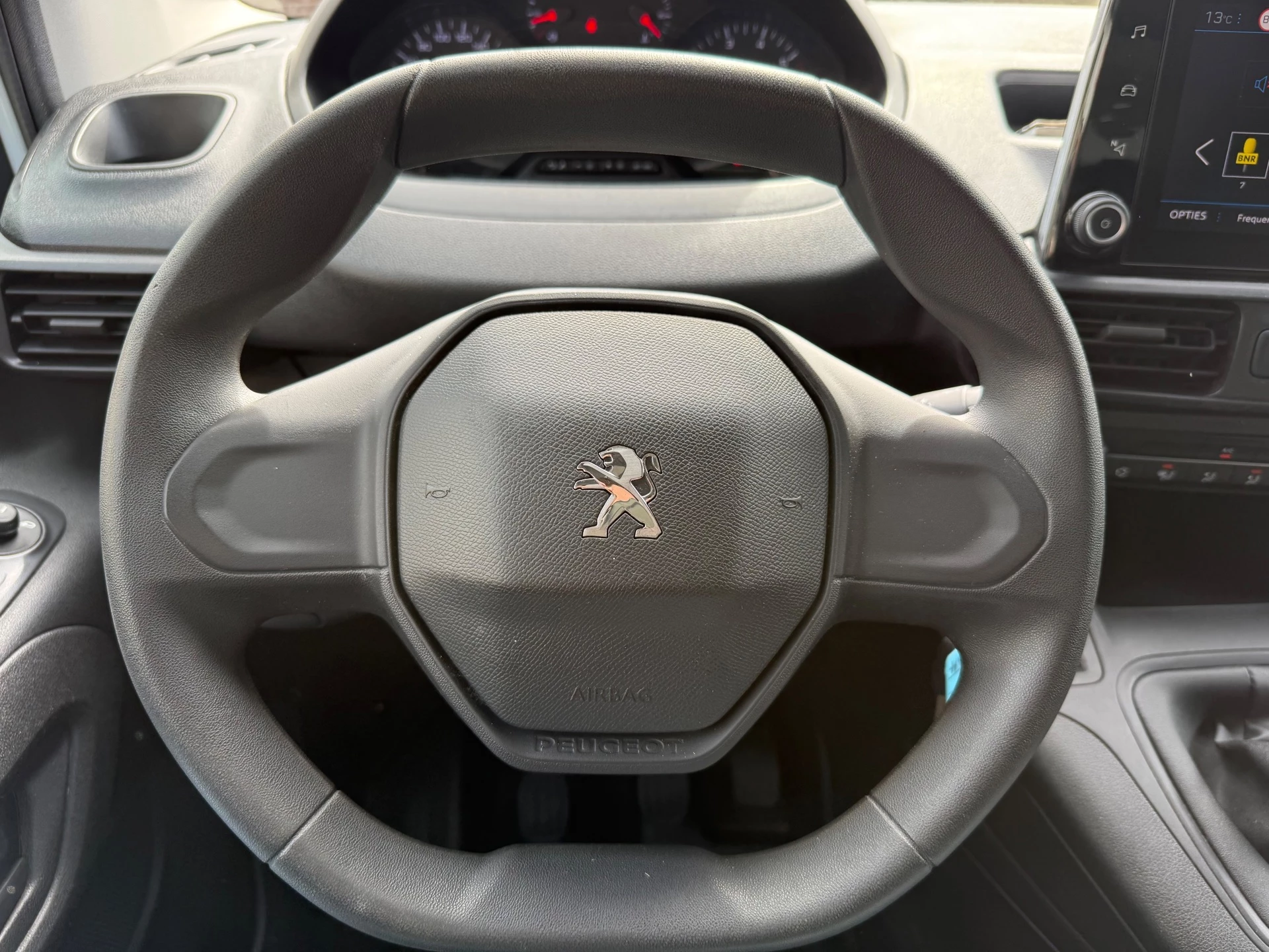 Hoofdafbeelding Peugeot Partner