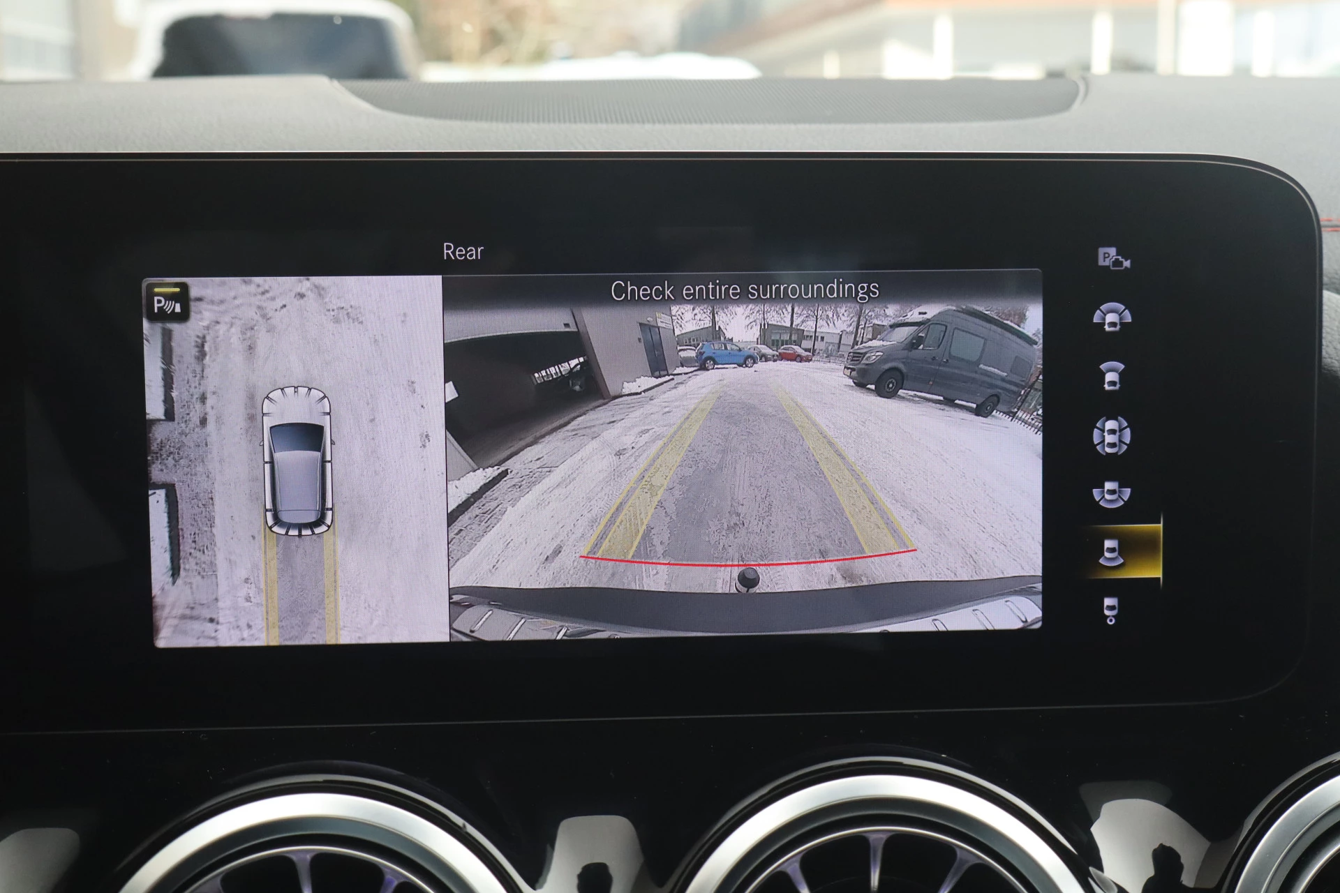 Hoofdafbeelding Mercedes-Benz EQA