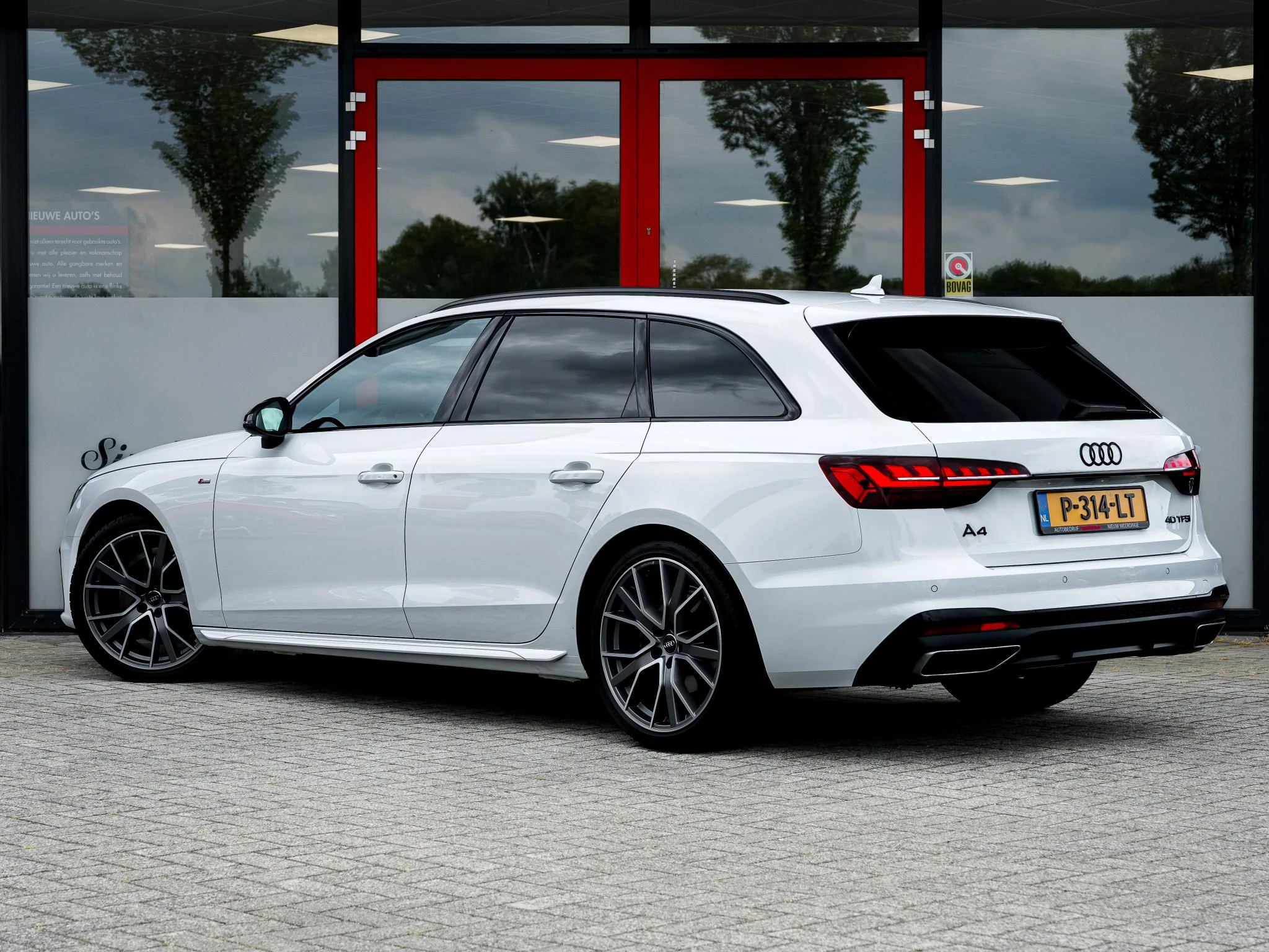 Hoofdafbeelding Audi A4