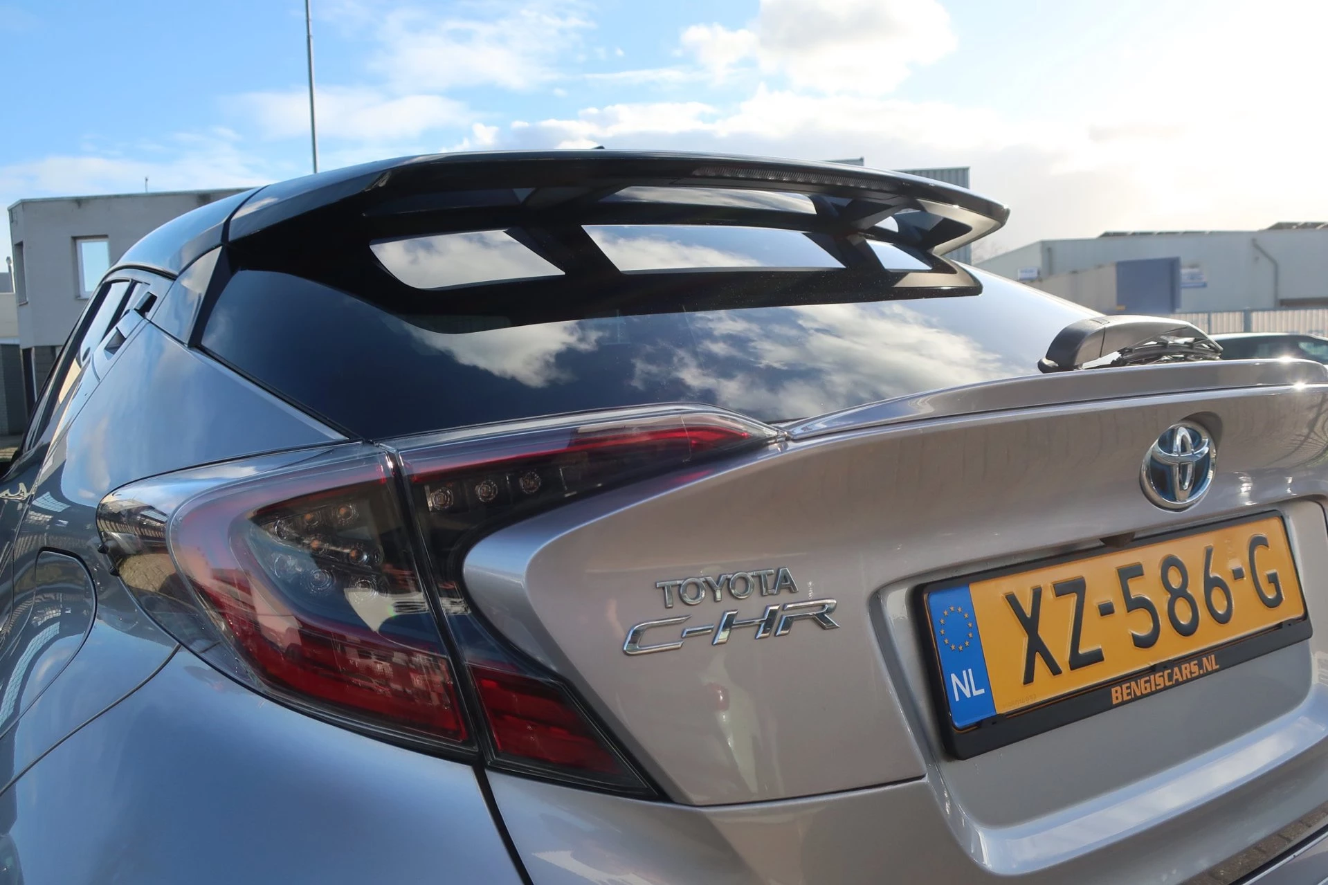 Hoofdafbeelding Toyota C-HR