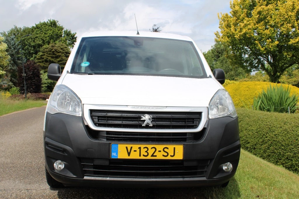 Hoofdafbeelding Peugeot Partner