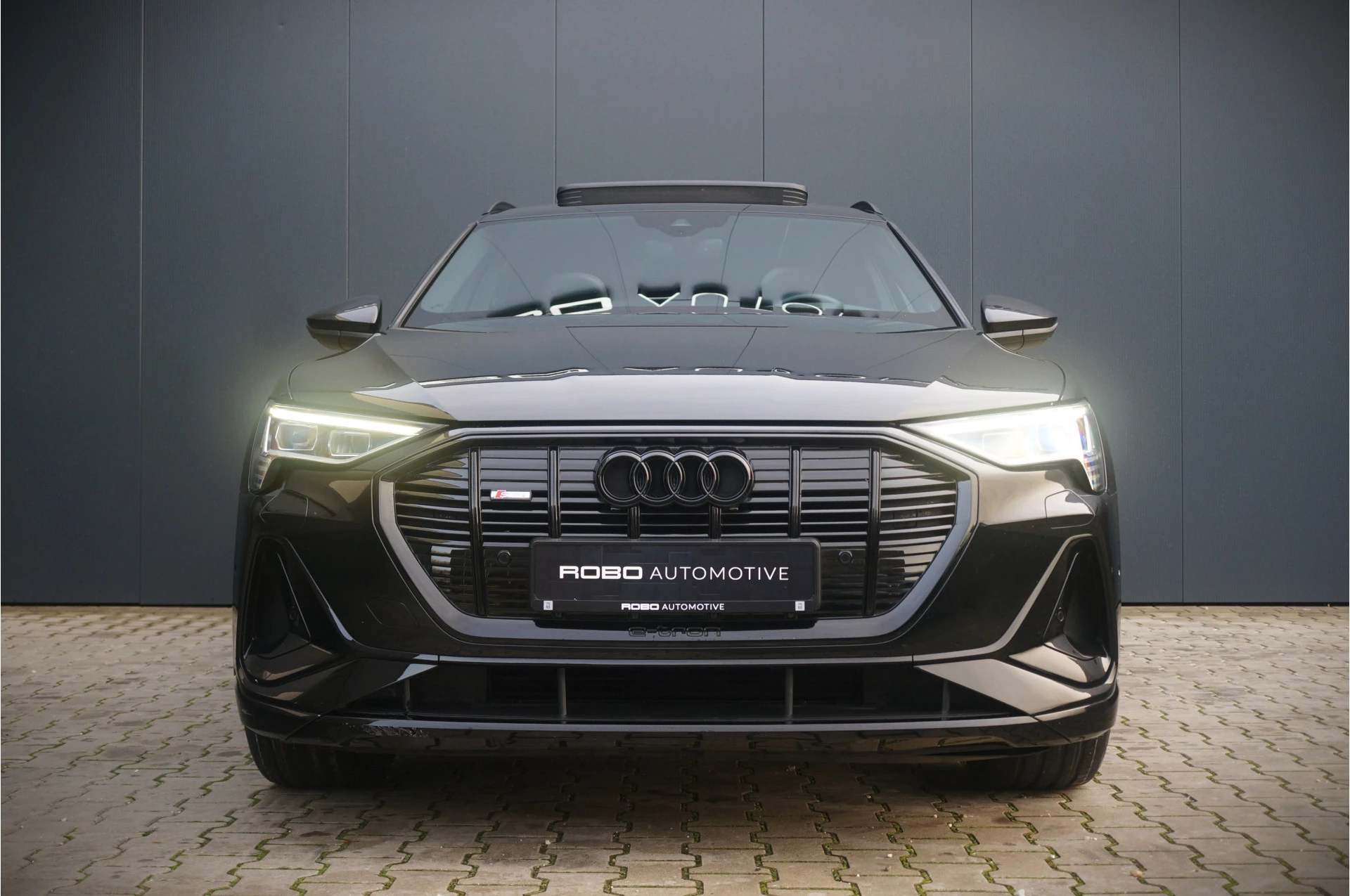 Hoofdafbeelding Audi e-tron