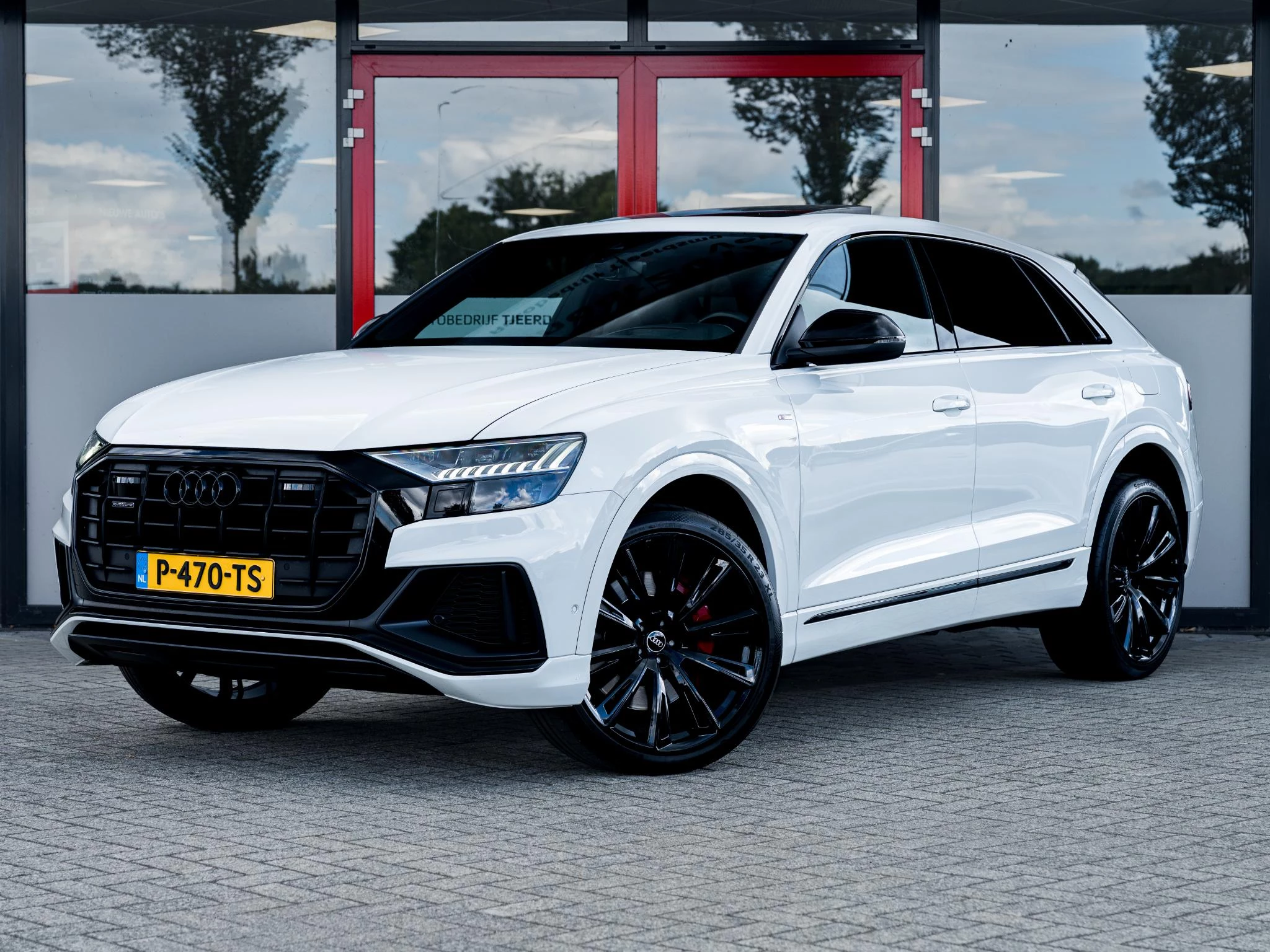 Hoofdafbeelding Audi Q8