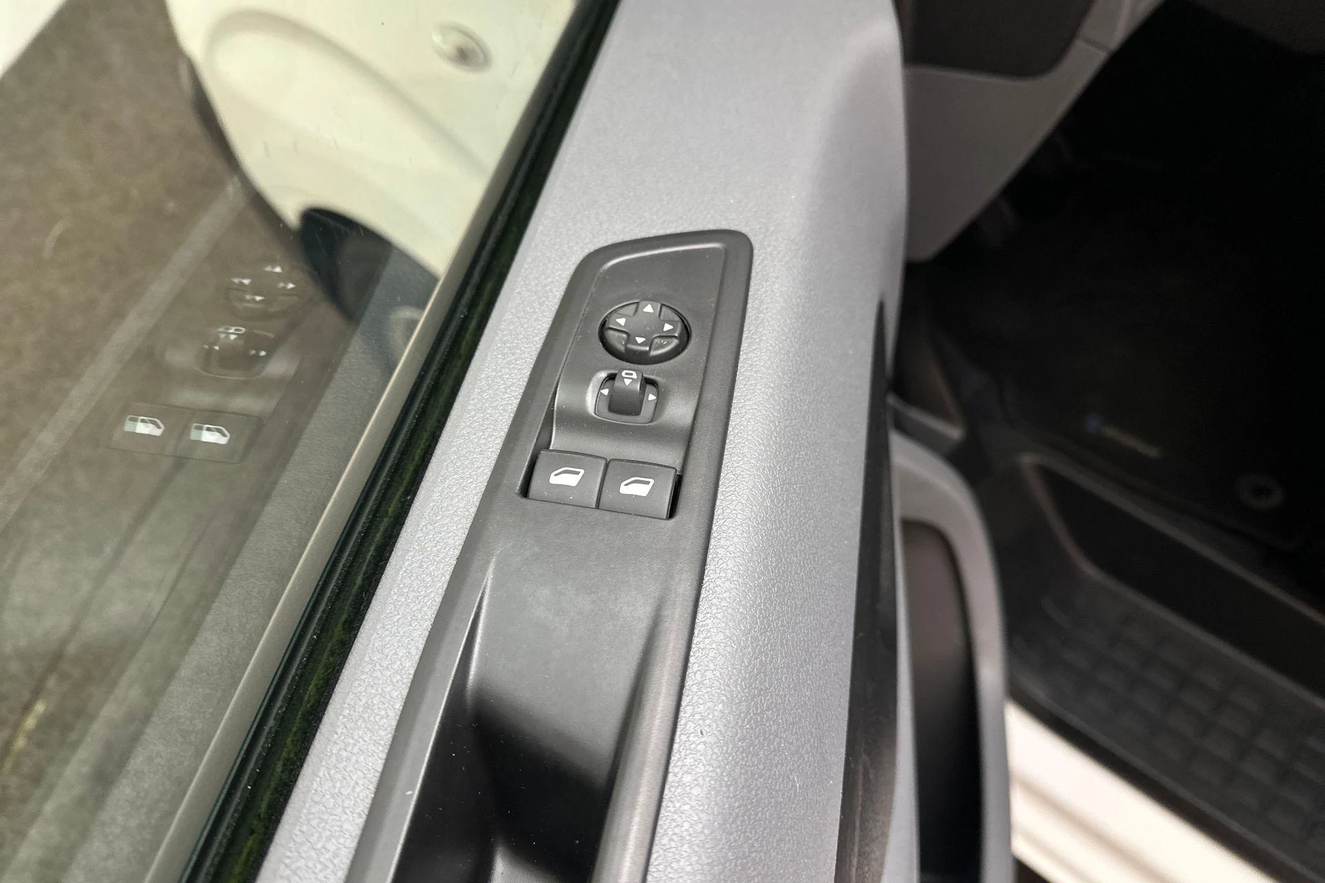 Hoofdafbeelding Peugeot Traveller