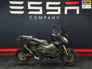 Hoofdafbeelding Honda NC 750 Honda Scooter NC 750 X-ADV Akrapovic Black on Black Smoke