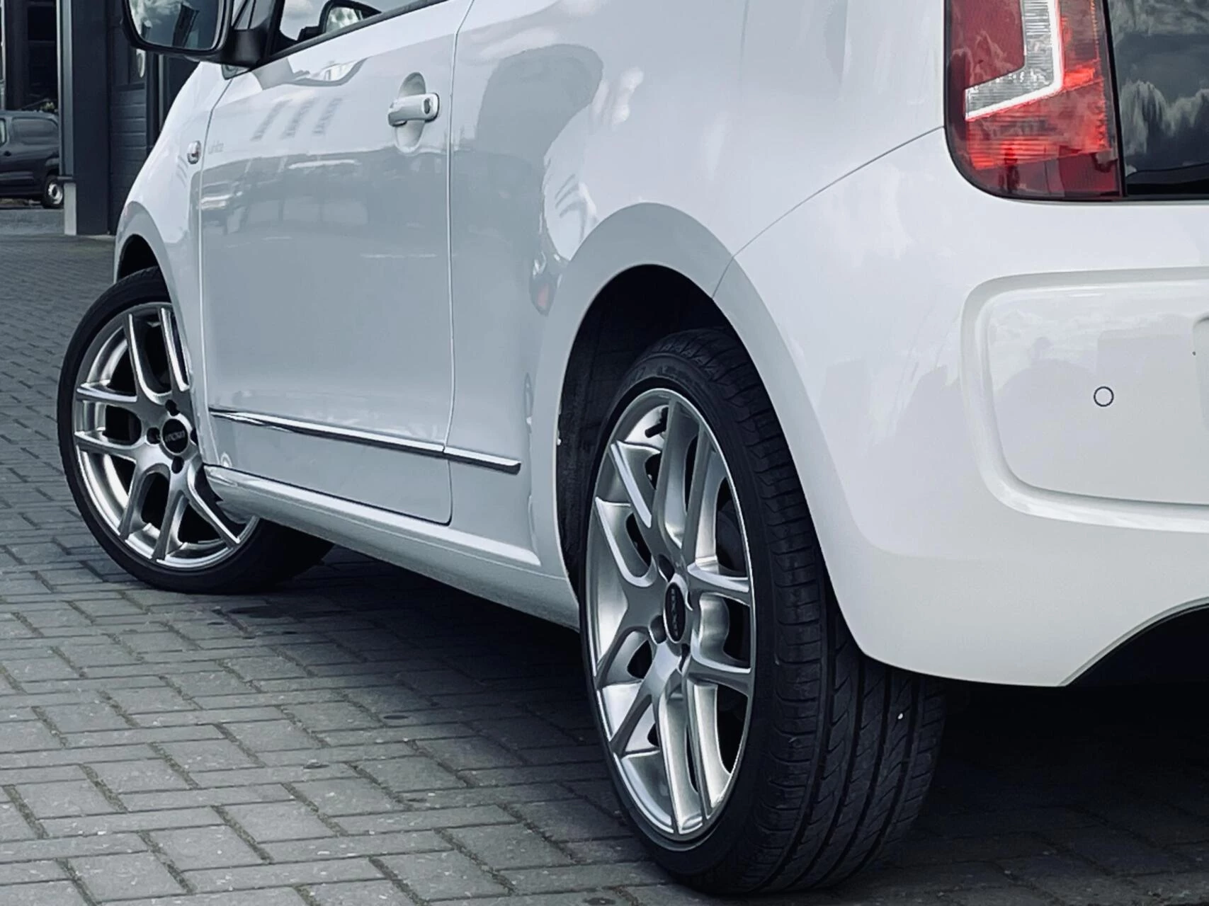 Hoofdafbeelding Volkswagen up!