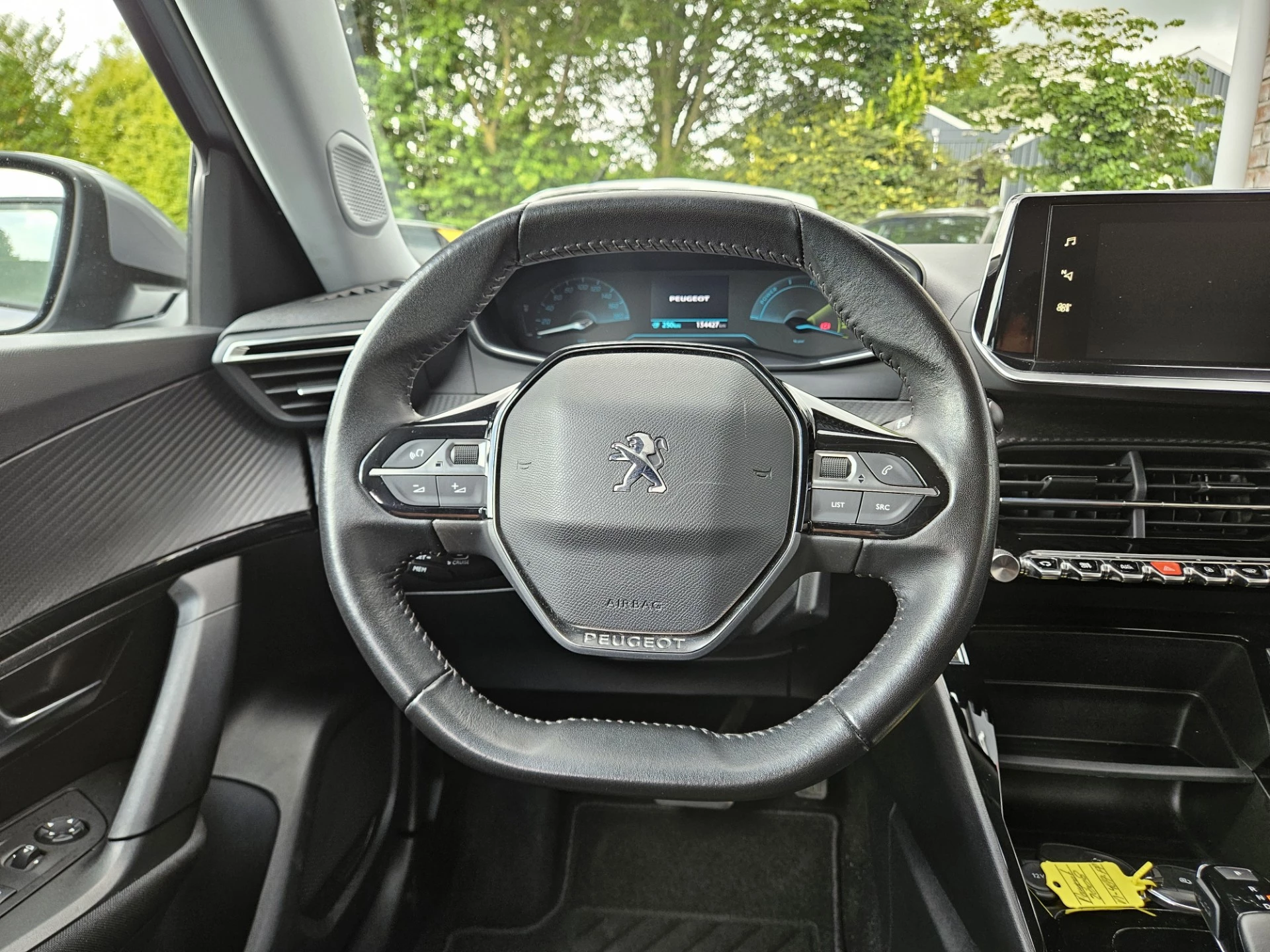 Hoofdafbeelding Peugeot e-2008