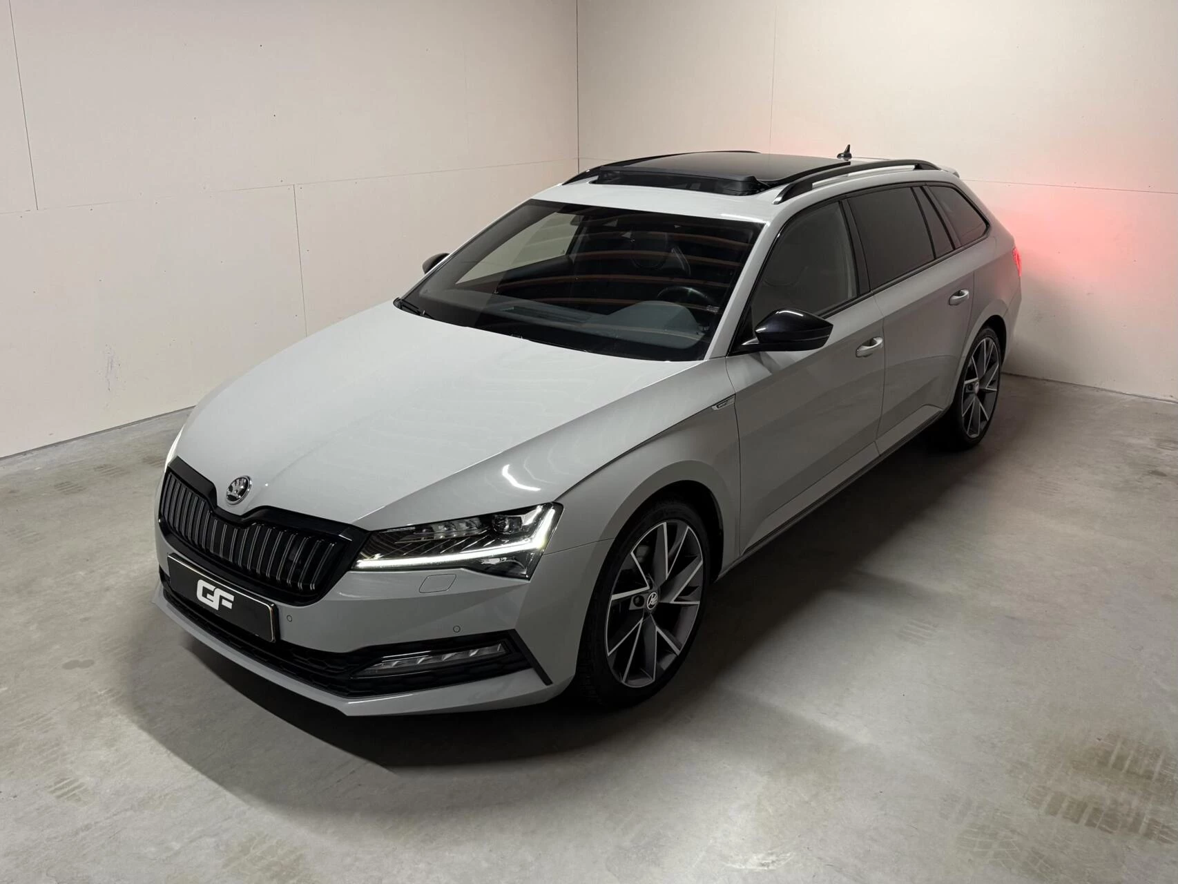 Hoofdafbeelding Škoda Superb