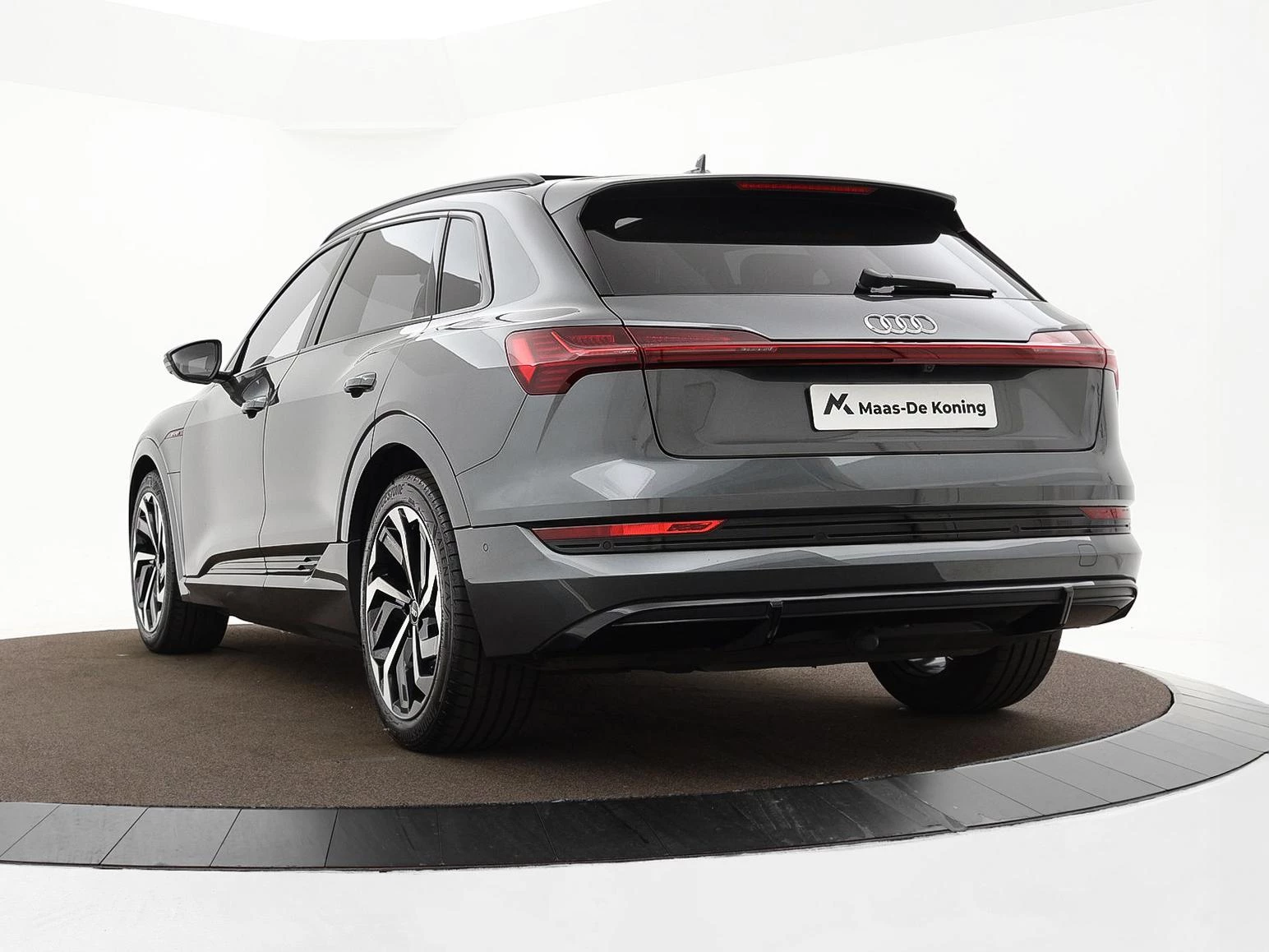 Hoofdafbeelding Audi e-tron