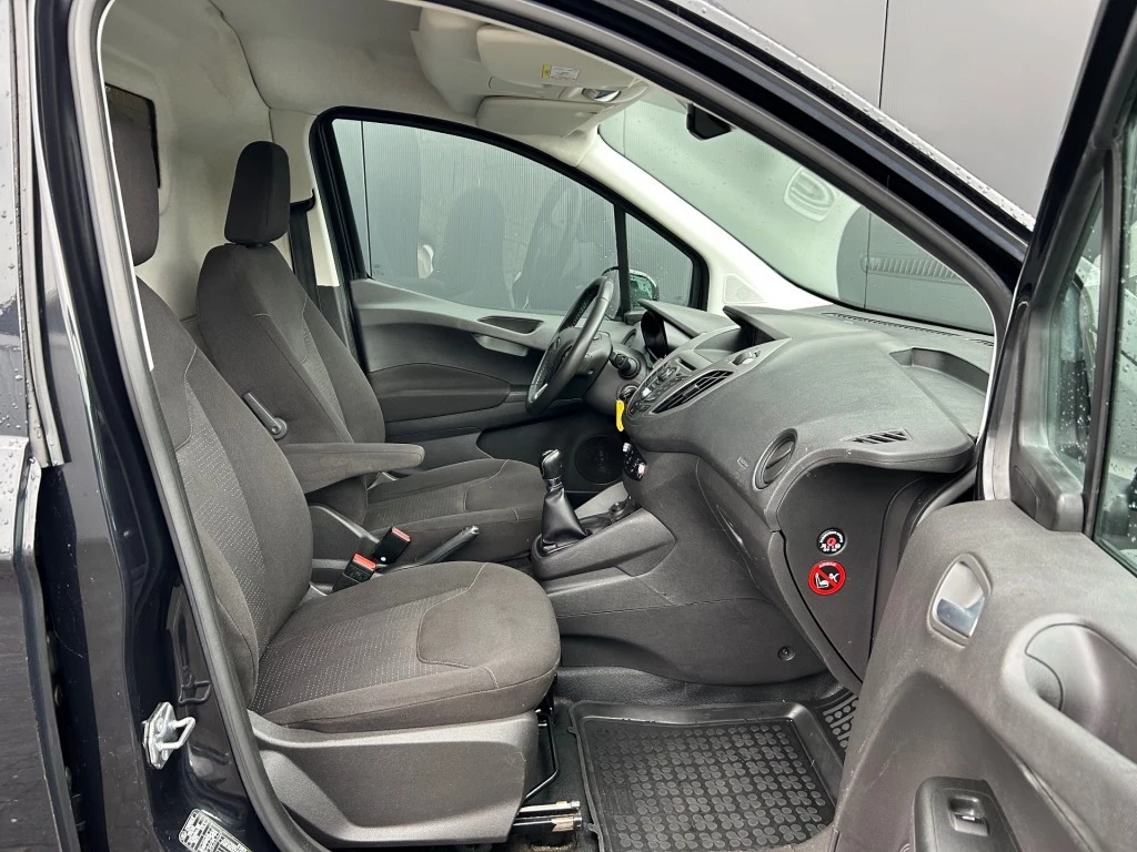 Hoofdafbeelding Ford Transit Courier