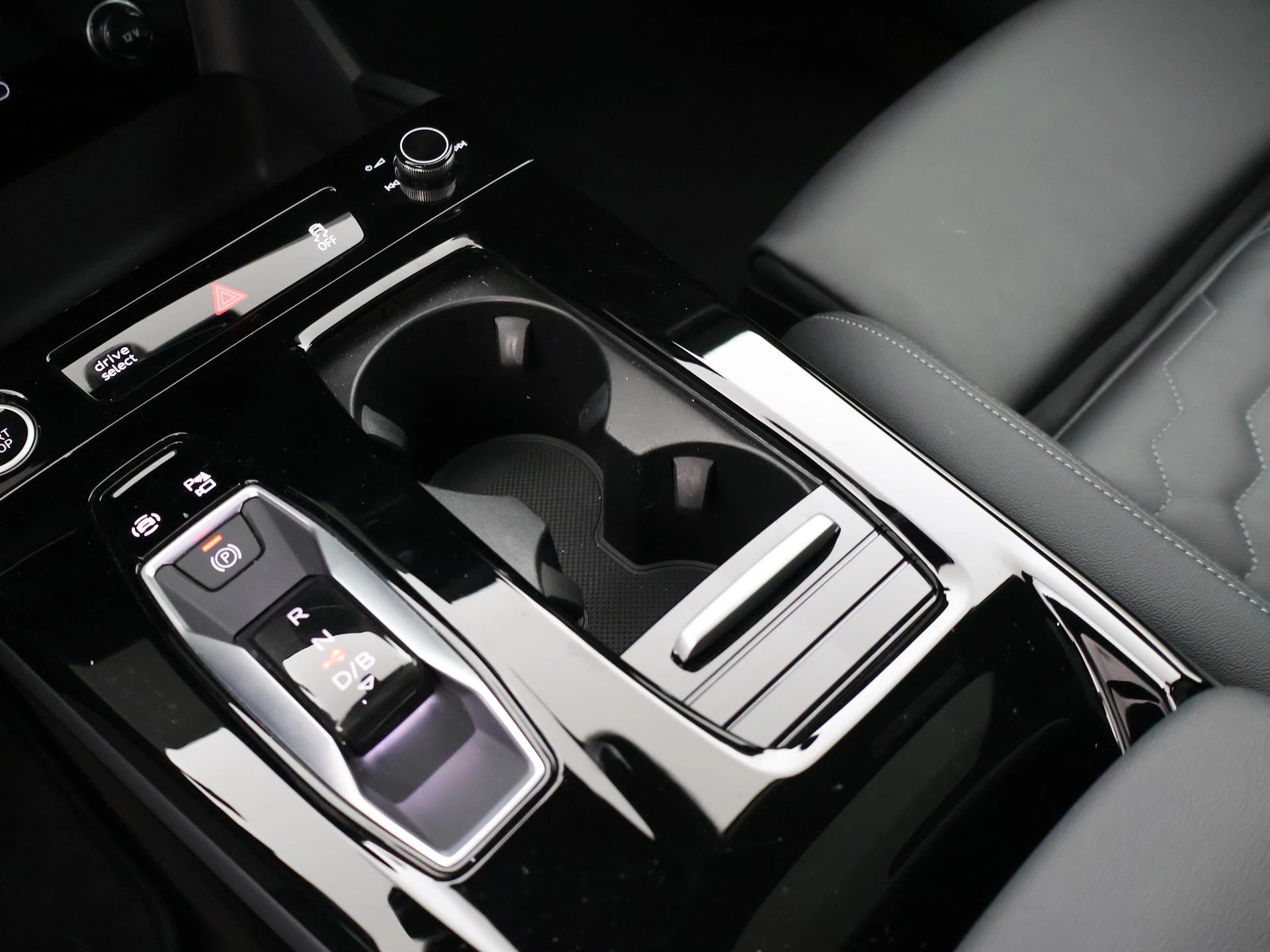 Hoofdafbeelding Audi A6 Avant e-tron